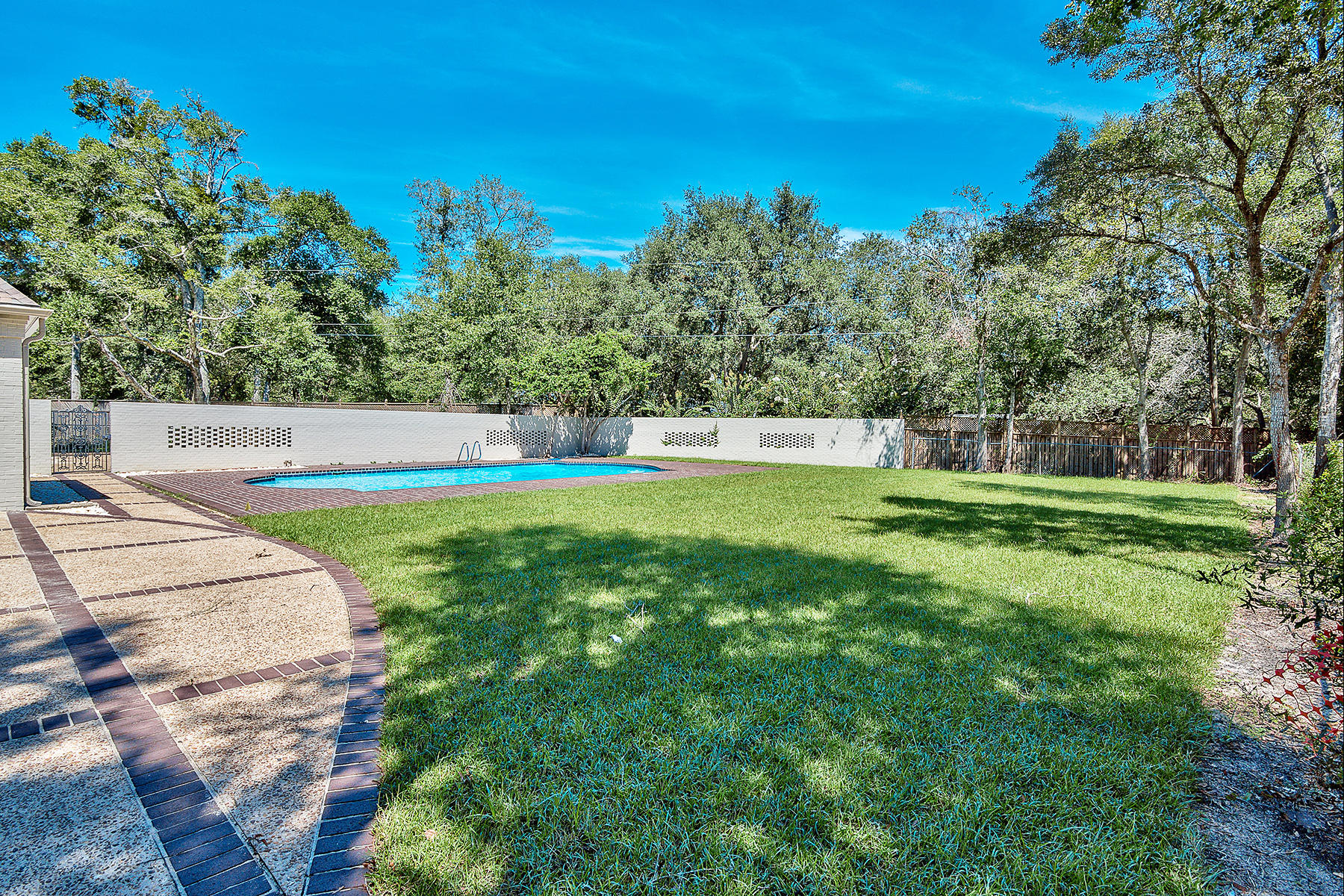 GARNIERS HEIGHTS - Residential