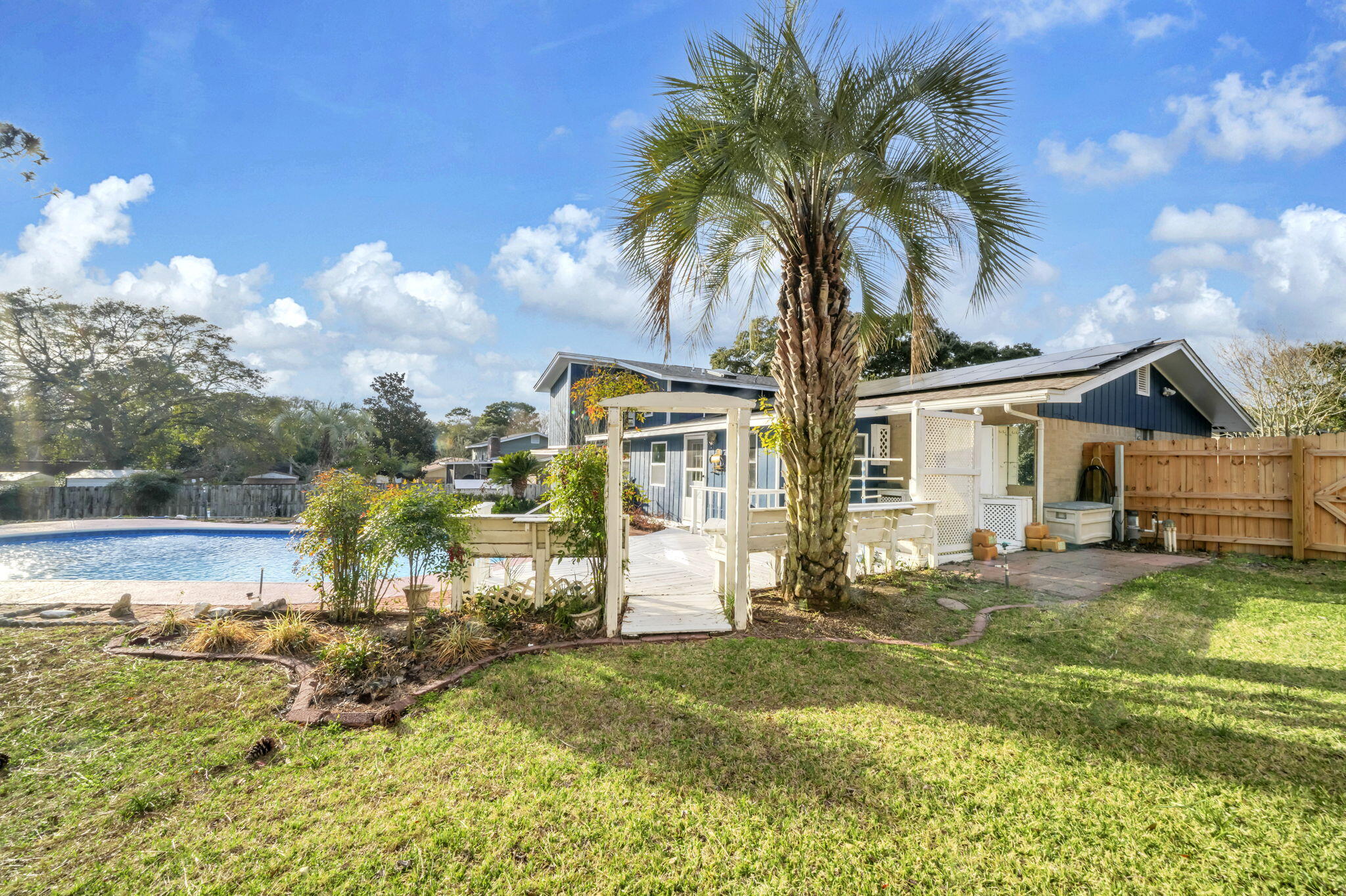 BAYOU POQUITO LOT 3 BLK 3 - Residential