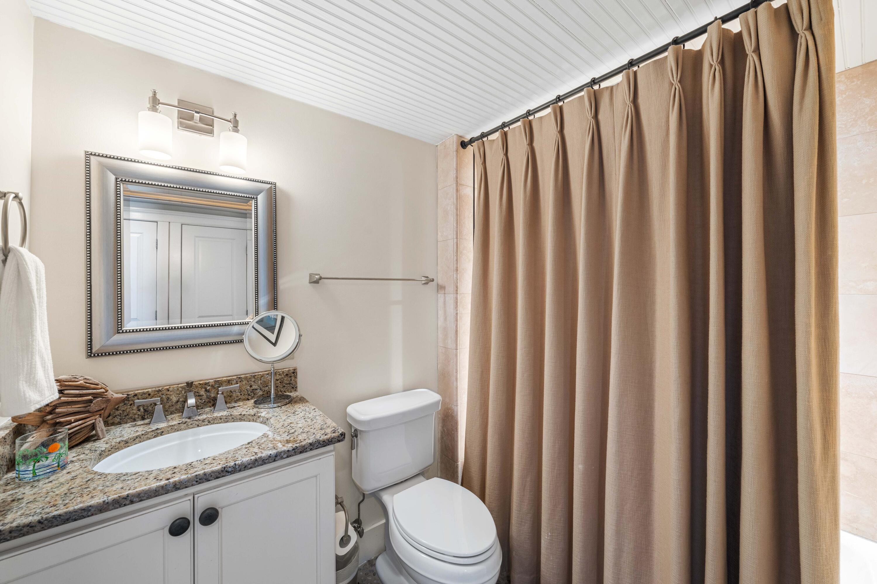 Gulf Place Six Palms - Residential