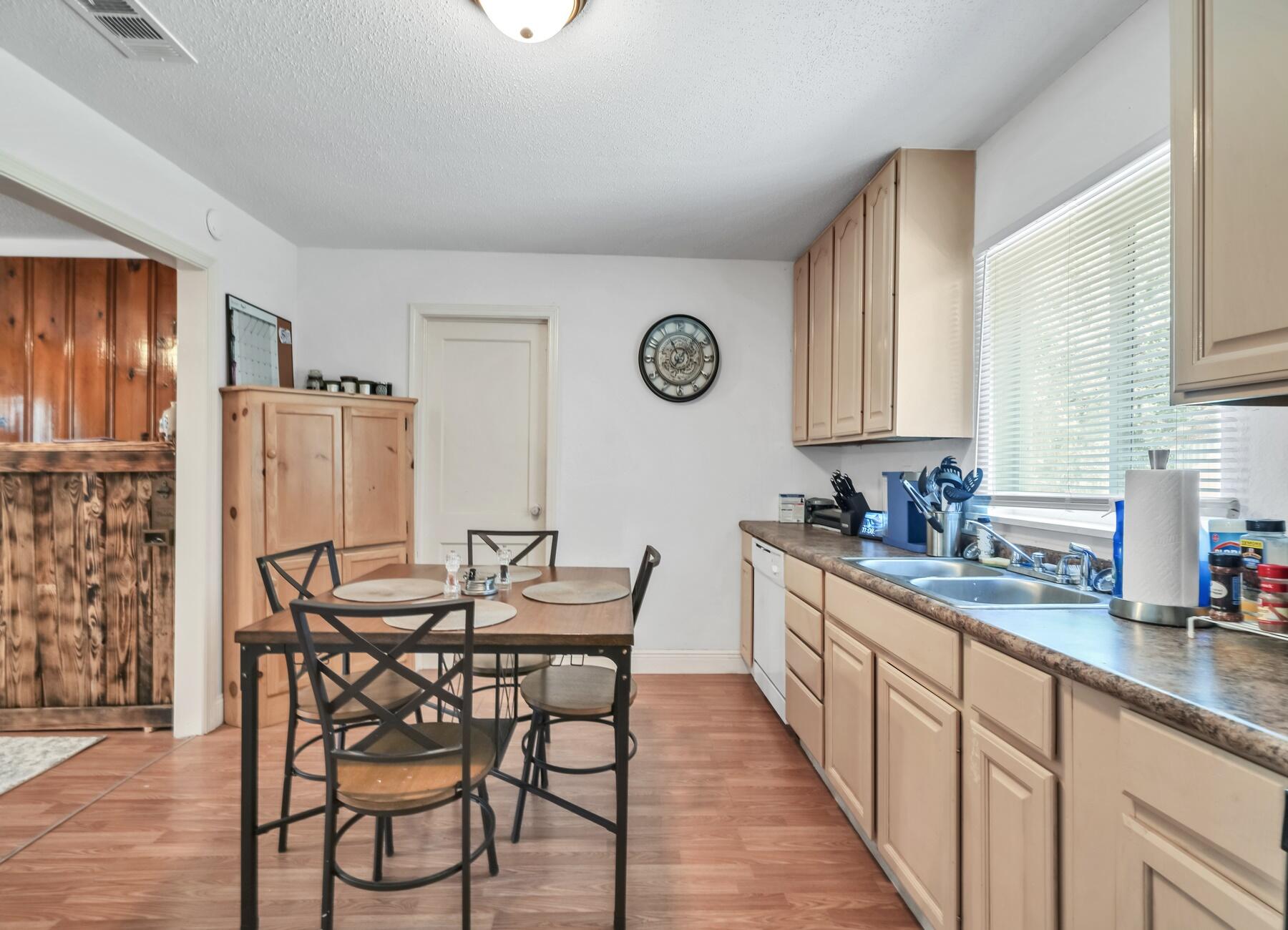 MORRIS ADDN TO CRESTVIEW - Residential