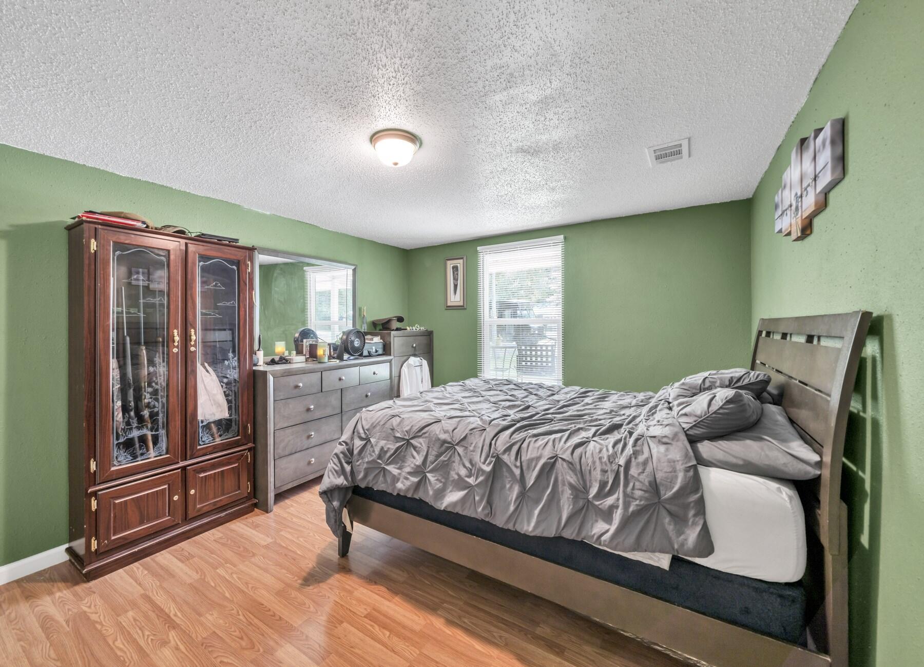 MORRIS ADDN TO CRESTVIEW - Residential