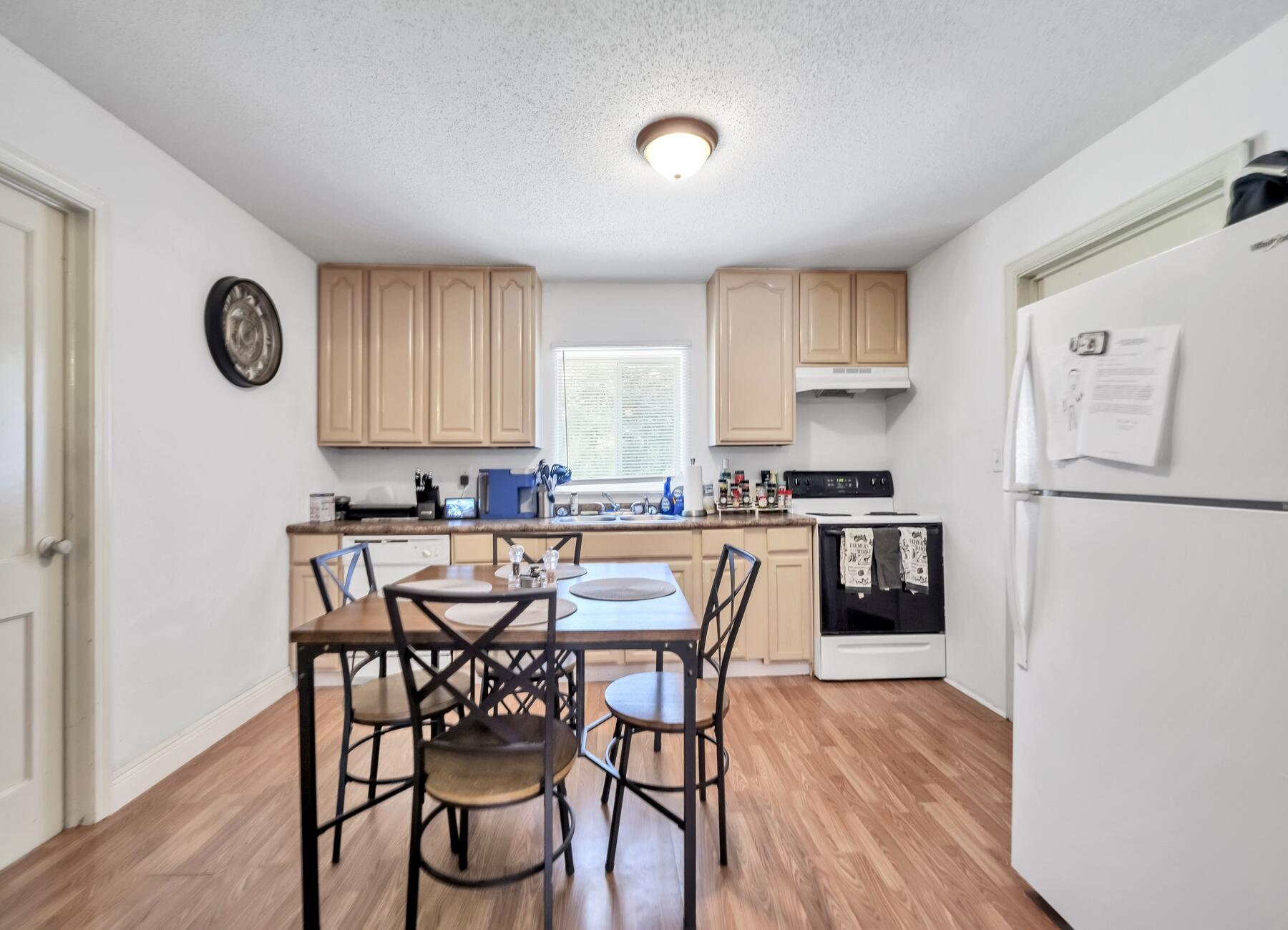 MORRIS ADDN TO CRESTVIEW - Residential