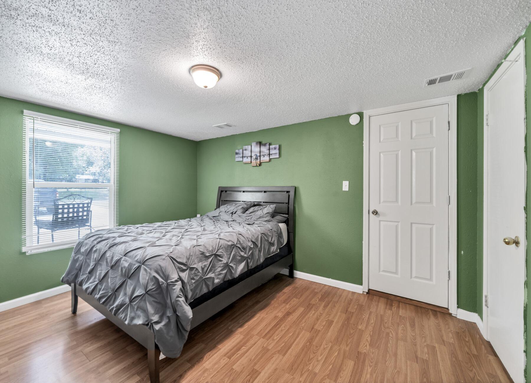 MORRIS ADDN TO CRESTVIEW - Residential