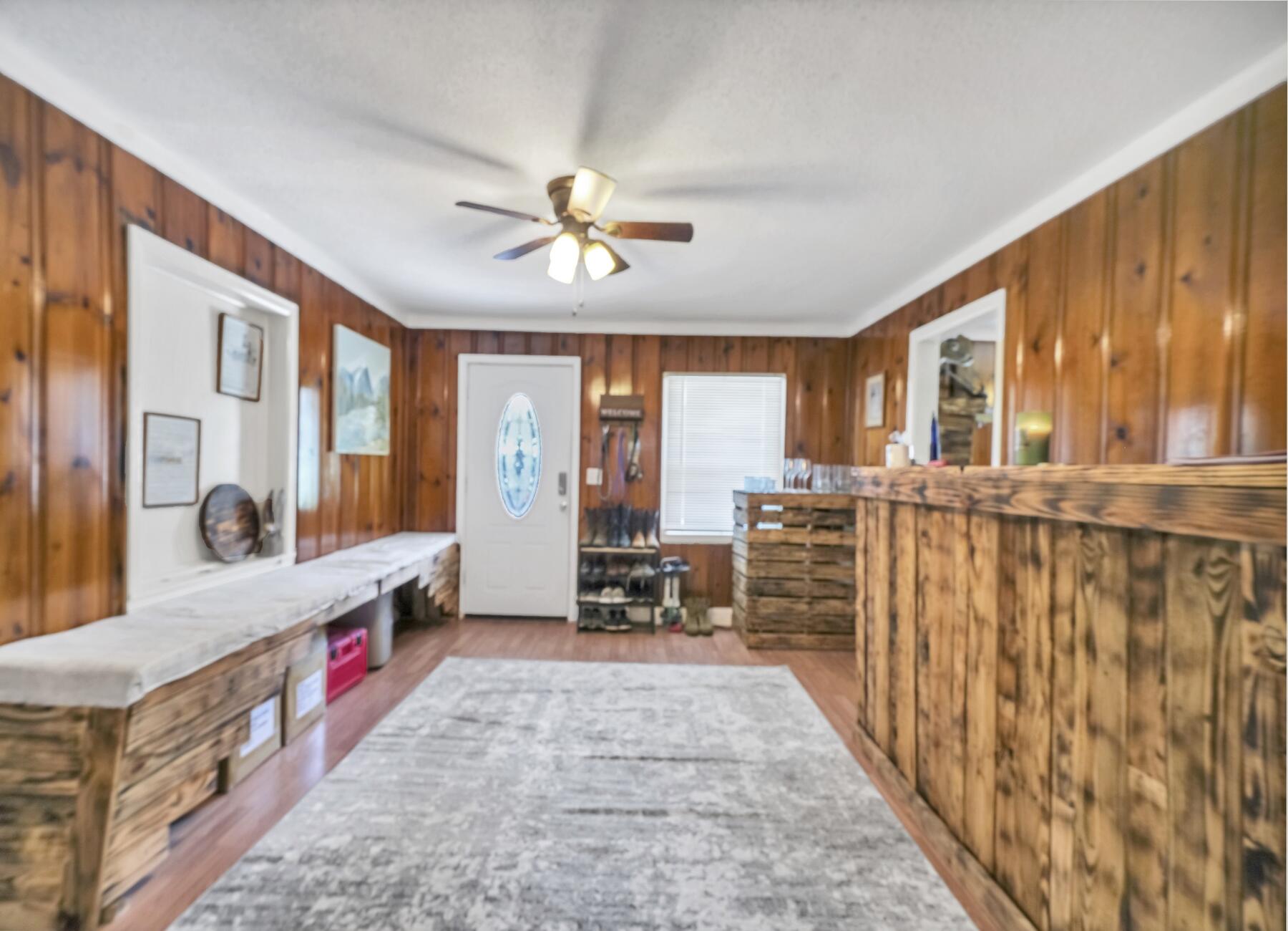 MORRIS ADDN TO CRESTVIEW - Residential