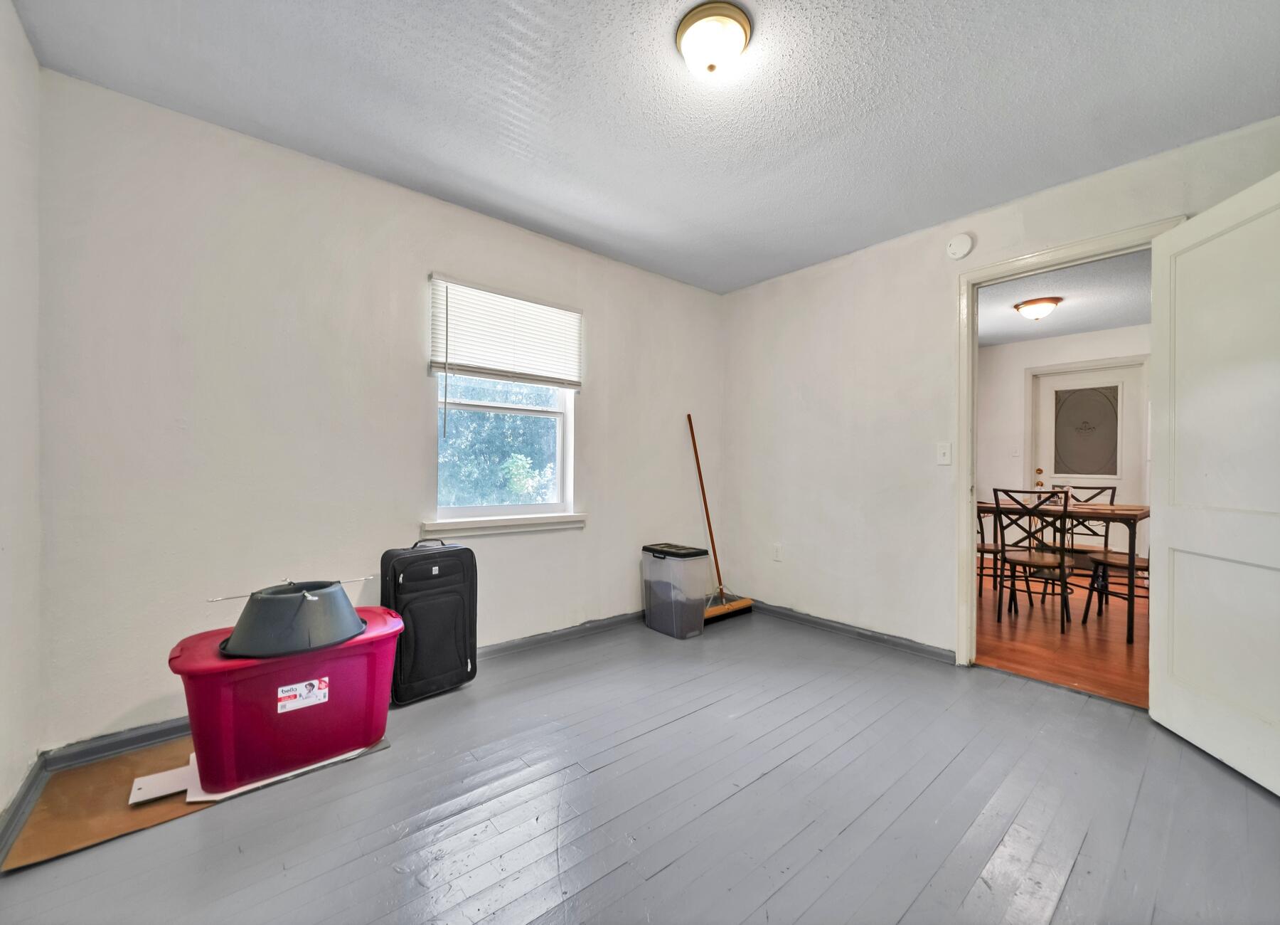 MORRIS ADDN TO CRESTVIEW - Residential