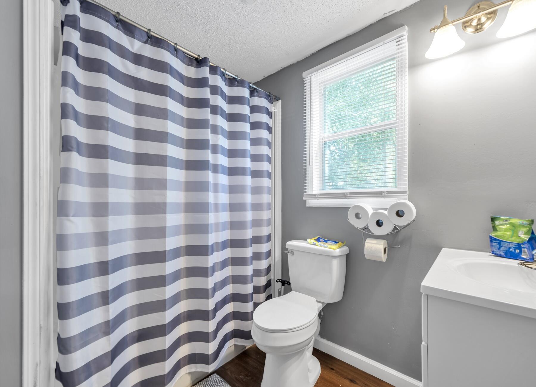 MORRIS ADDN TO CRESTVIEW - Residential