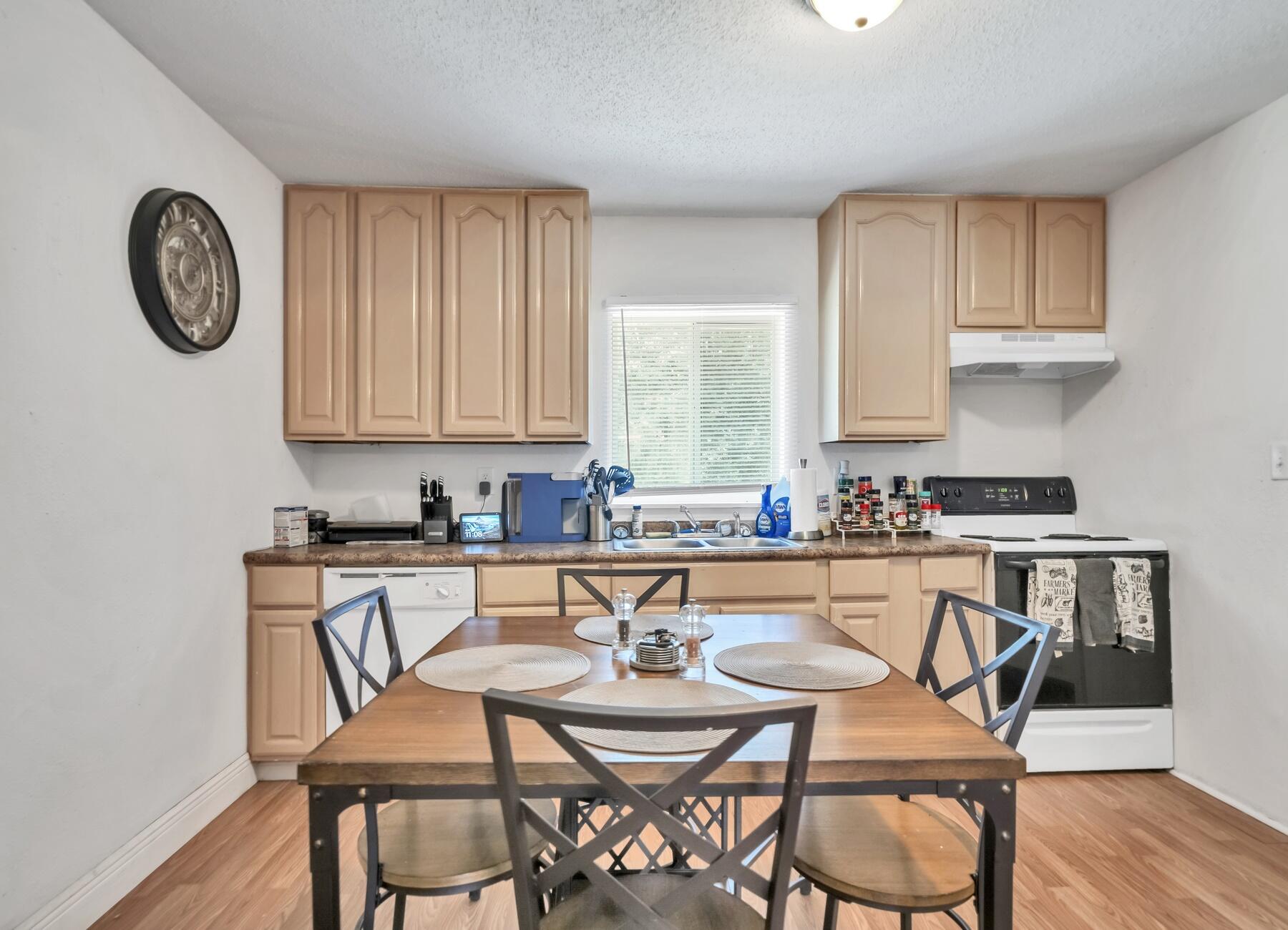 MORRIS ADDN TO CRESTVIEW - Residential