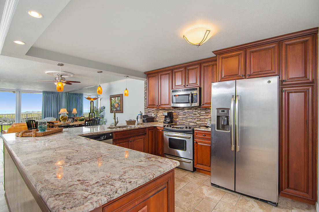 SHORELINE TOWERS 1 - Residential