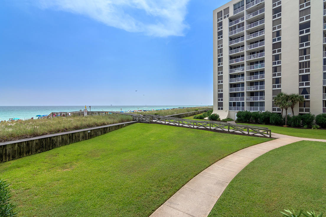 SHORELINE TOWERS 1 - Residential