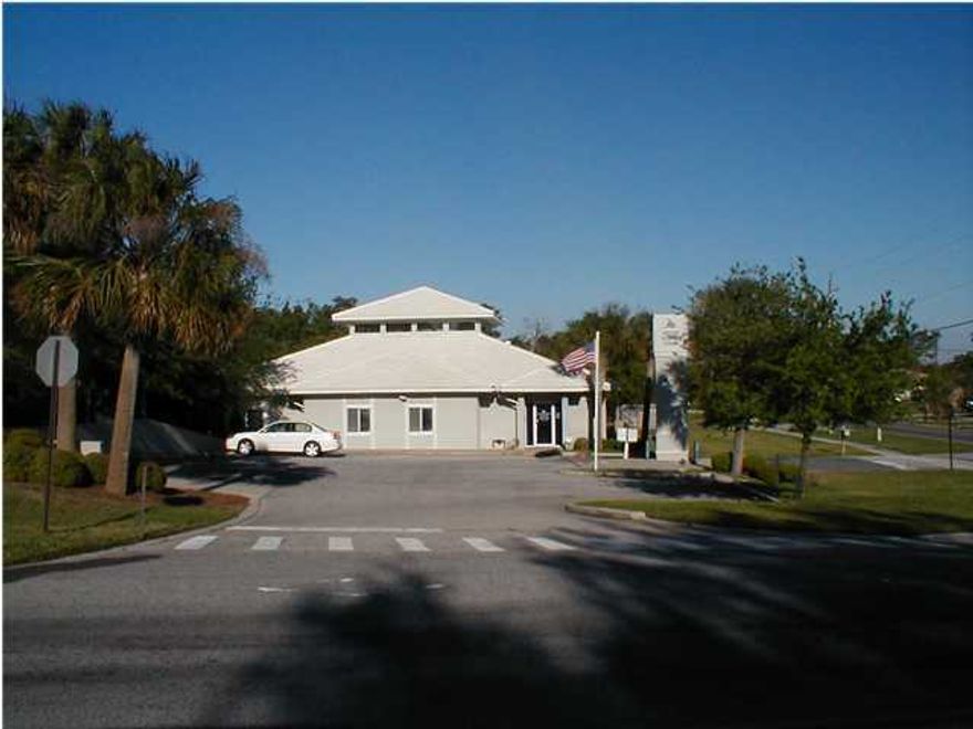 Great visibility, large offices and conference room, the buidling may also be leased at $16.00/SF NNN.