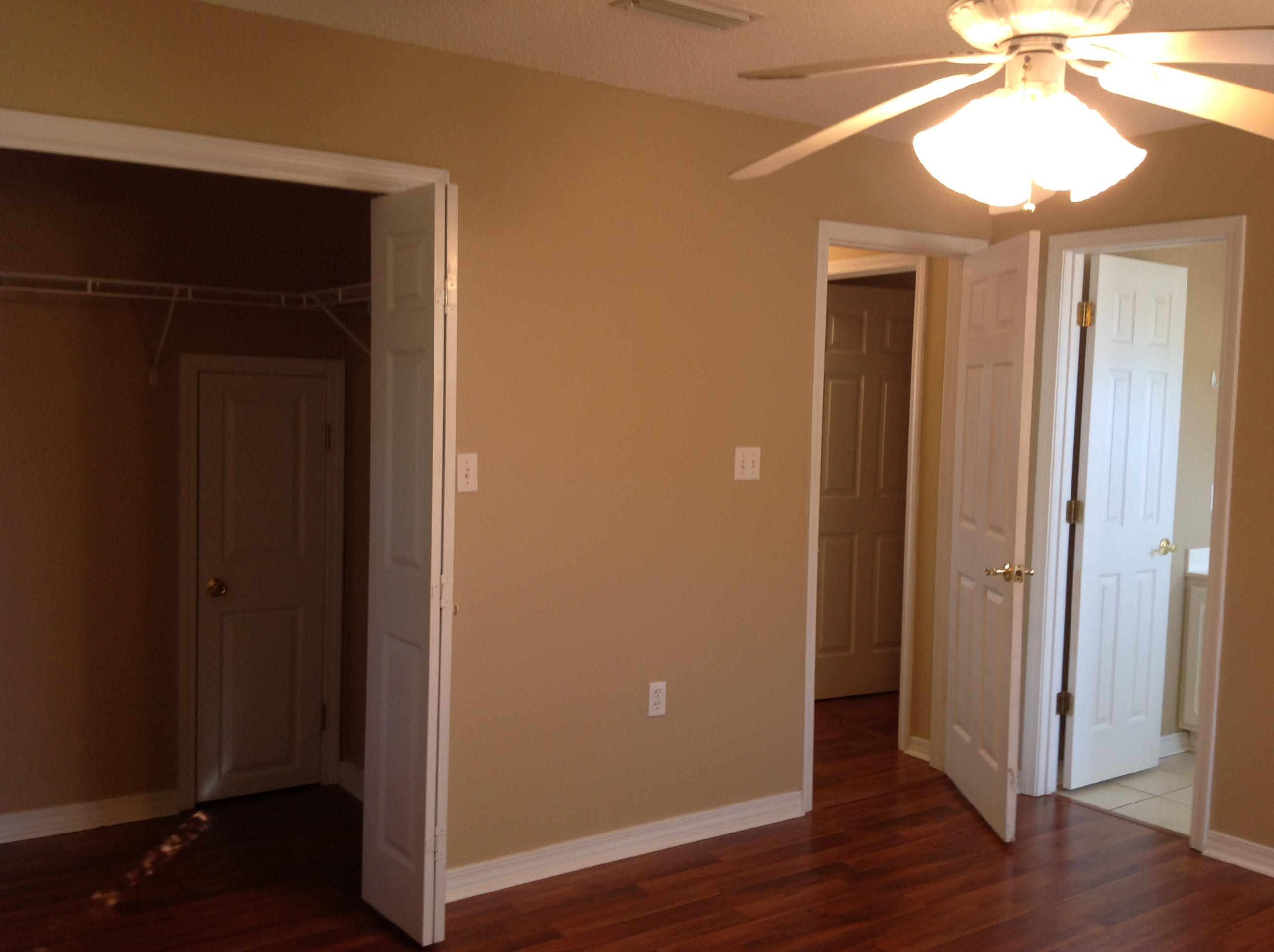 OAK PARK ESTATES - Residential Lease