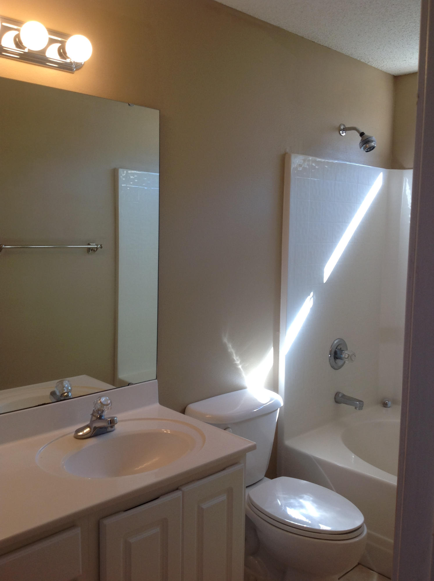 OAK PARK ESTATES - Residential Lease