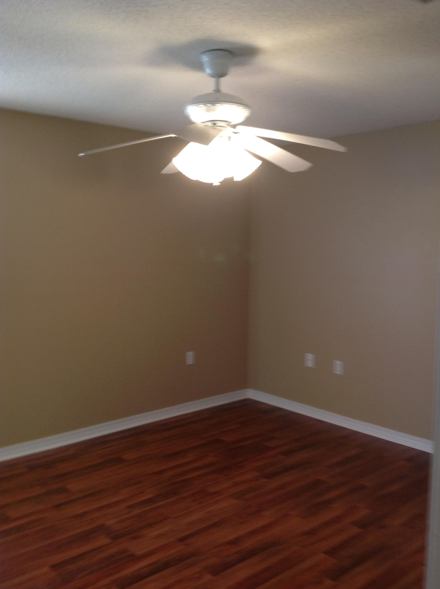 OAK PARK ESTATES - Residential Lease