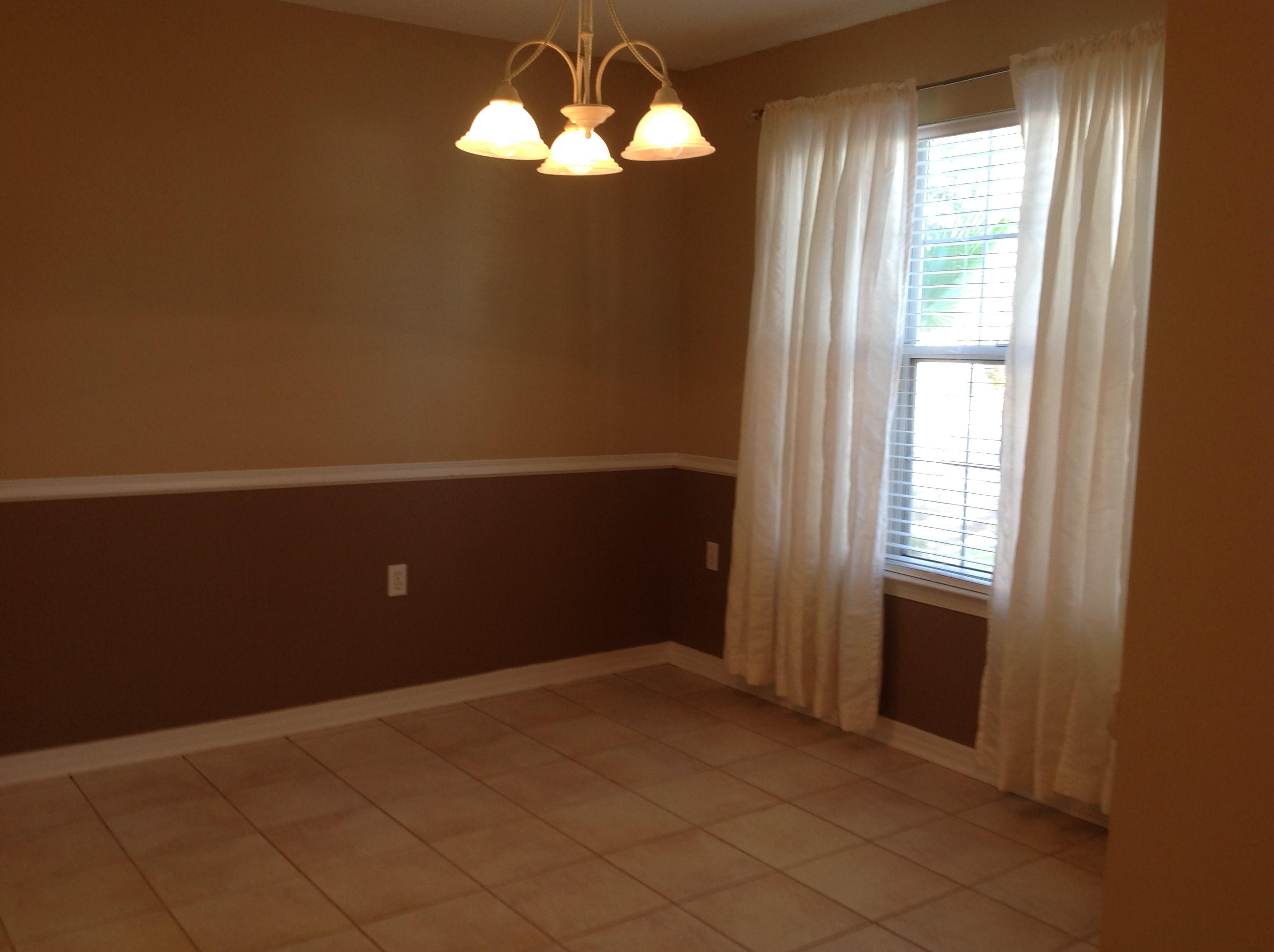 OAK PARK ESTATES - Residential Lease