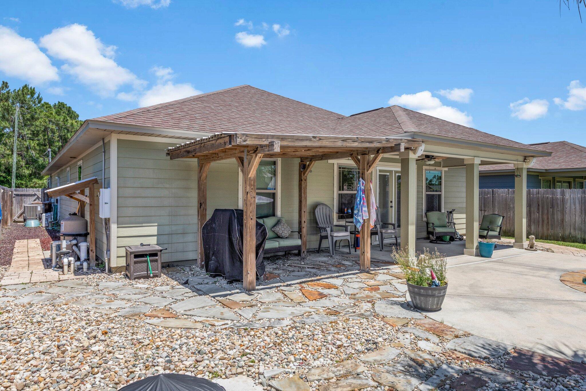 NAVARRE S/D 2ND ADDN - Residential
