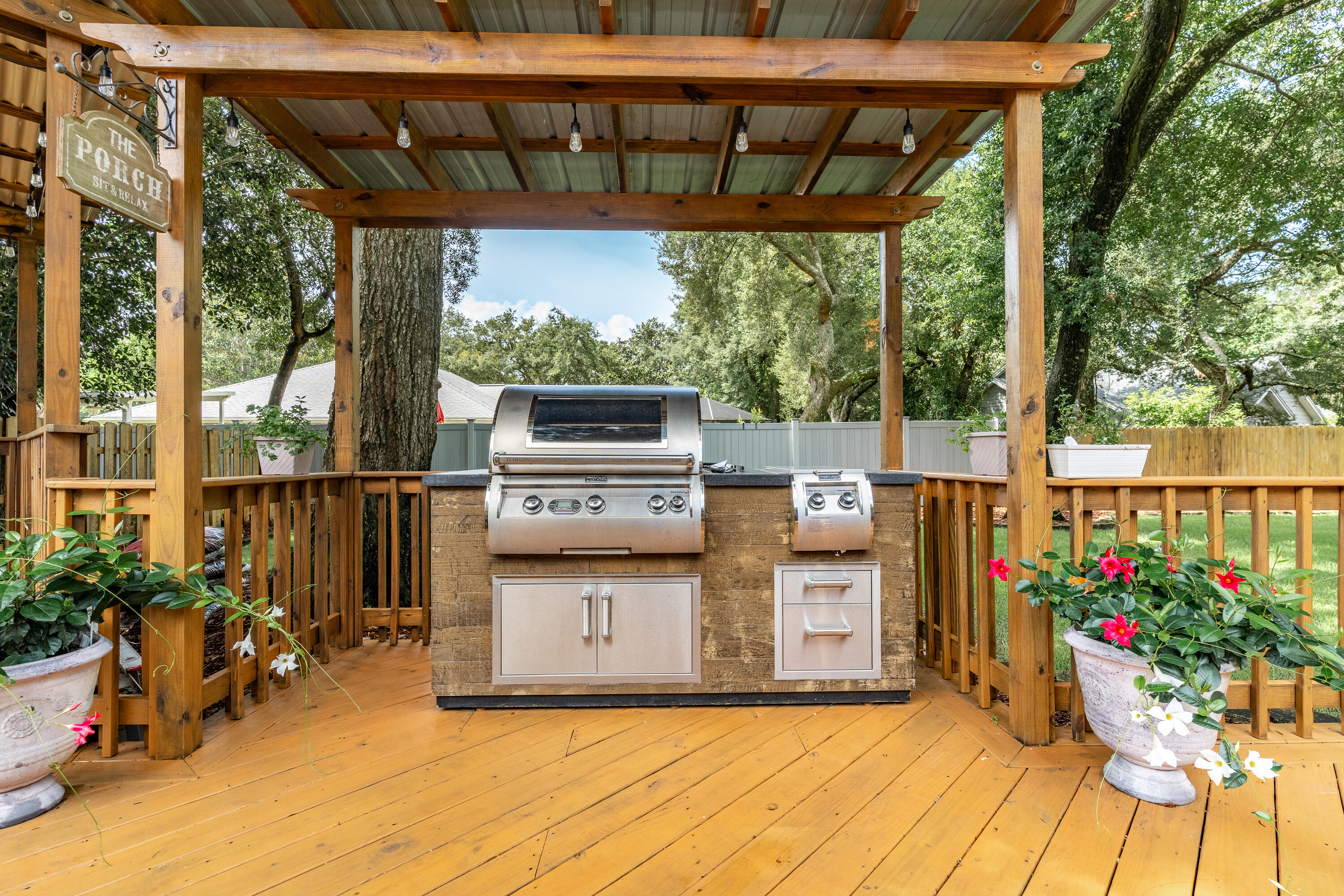 RAINTREE ESTATES - Residential