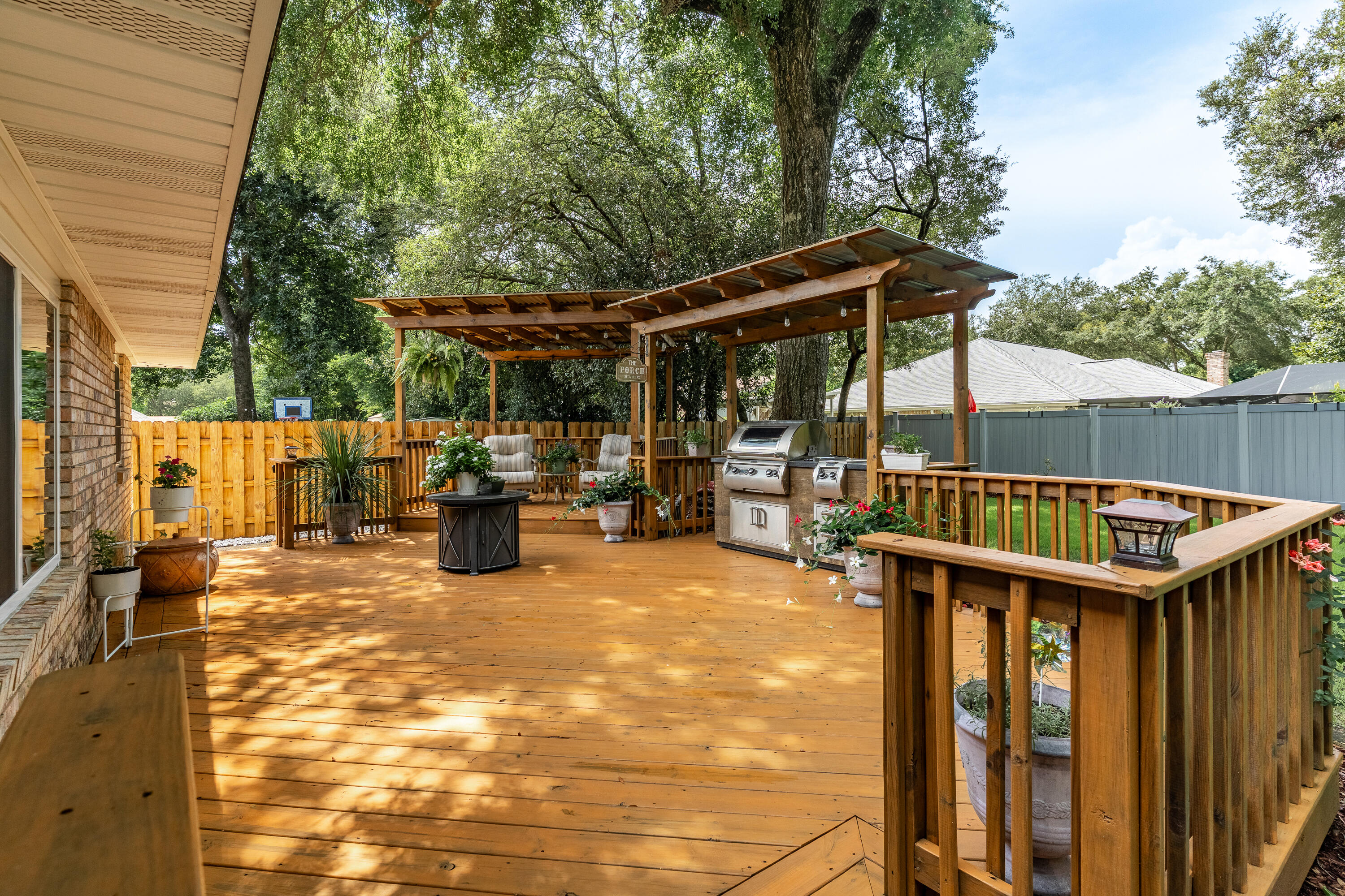 RAINTREE ESTATES - Residential