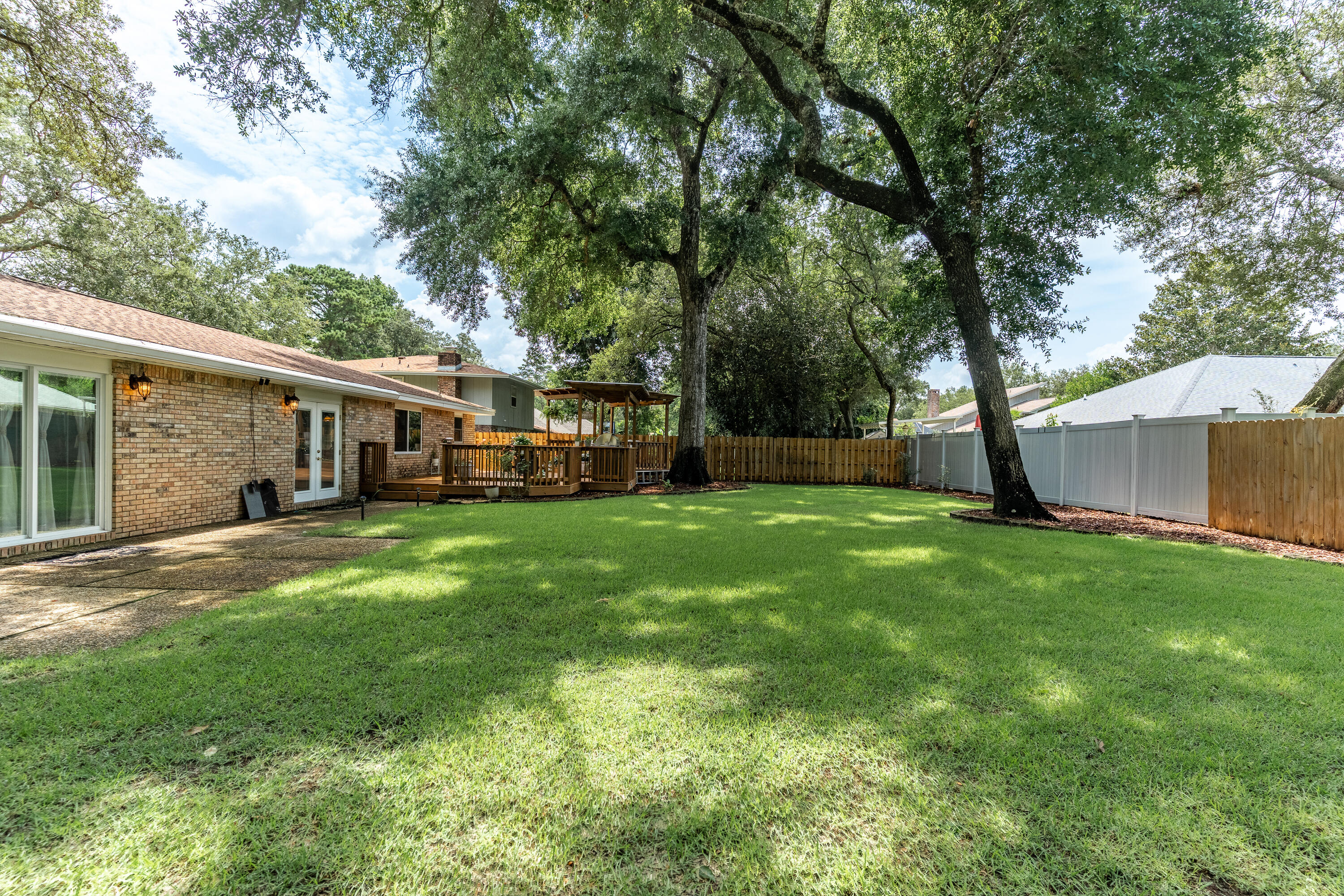 RAINTREE ESTATES - Residential