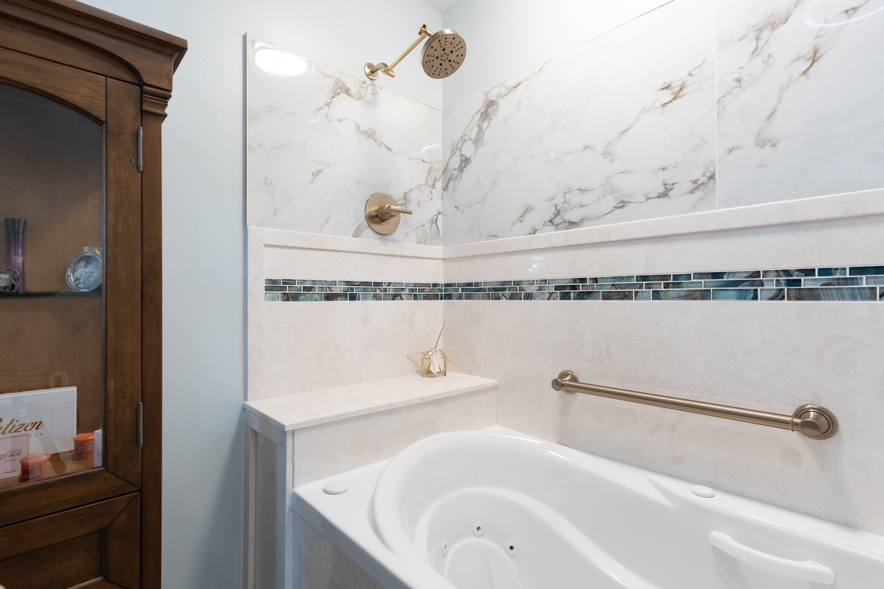 RAINTREE ESTATES - Residential