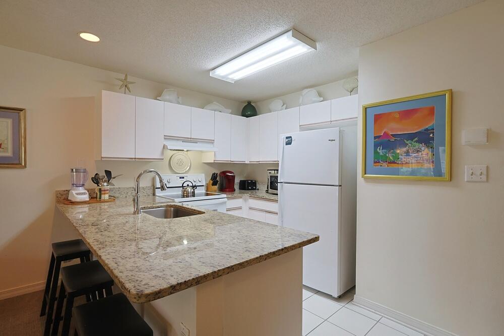 MARAVILLA CONDO 4 - Residential