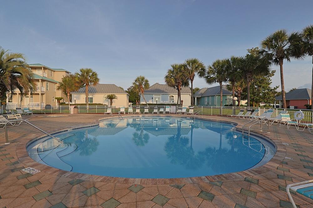 MARAVILLA CONDO 4 - Residential