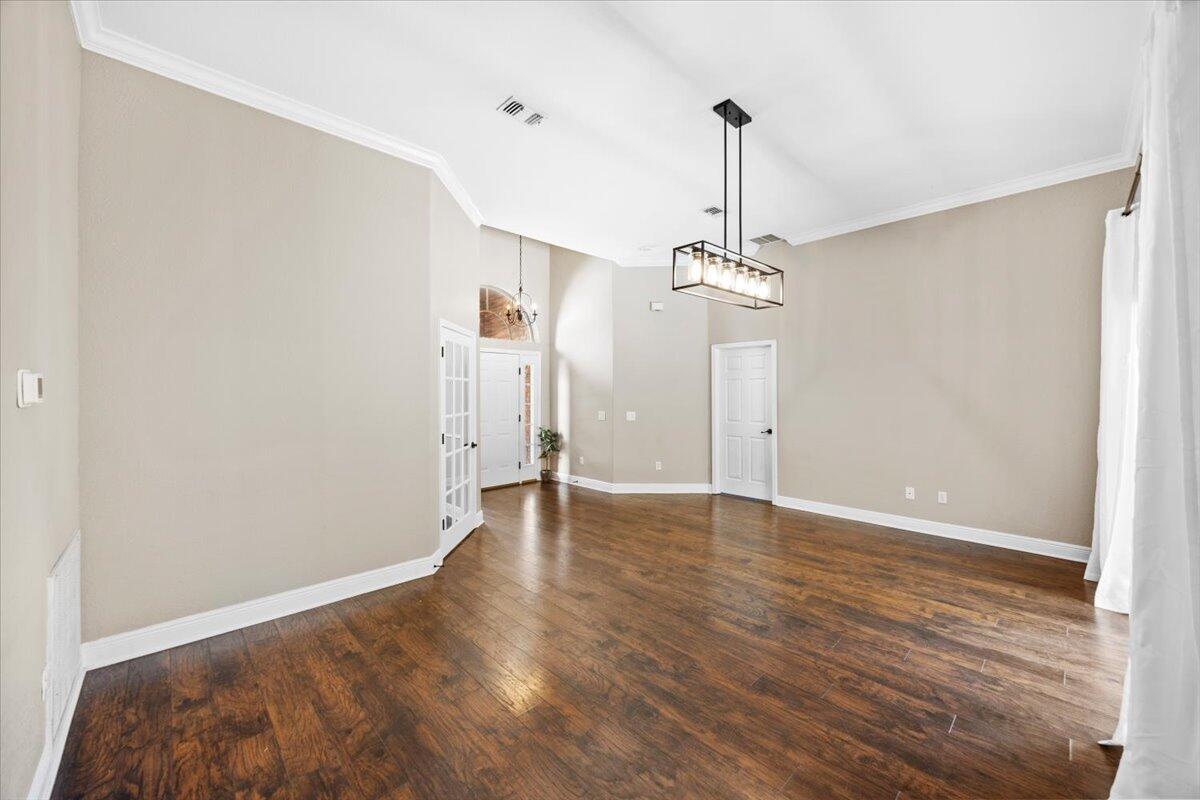 HARVELLS CROSSING - Residential