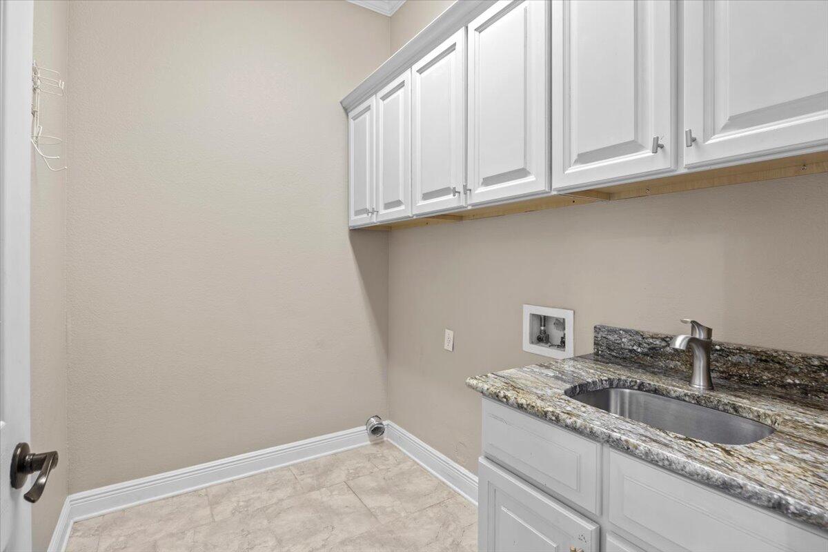 HARVELLS CROSSING - Residential