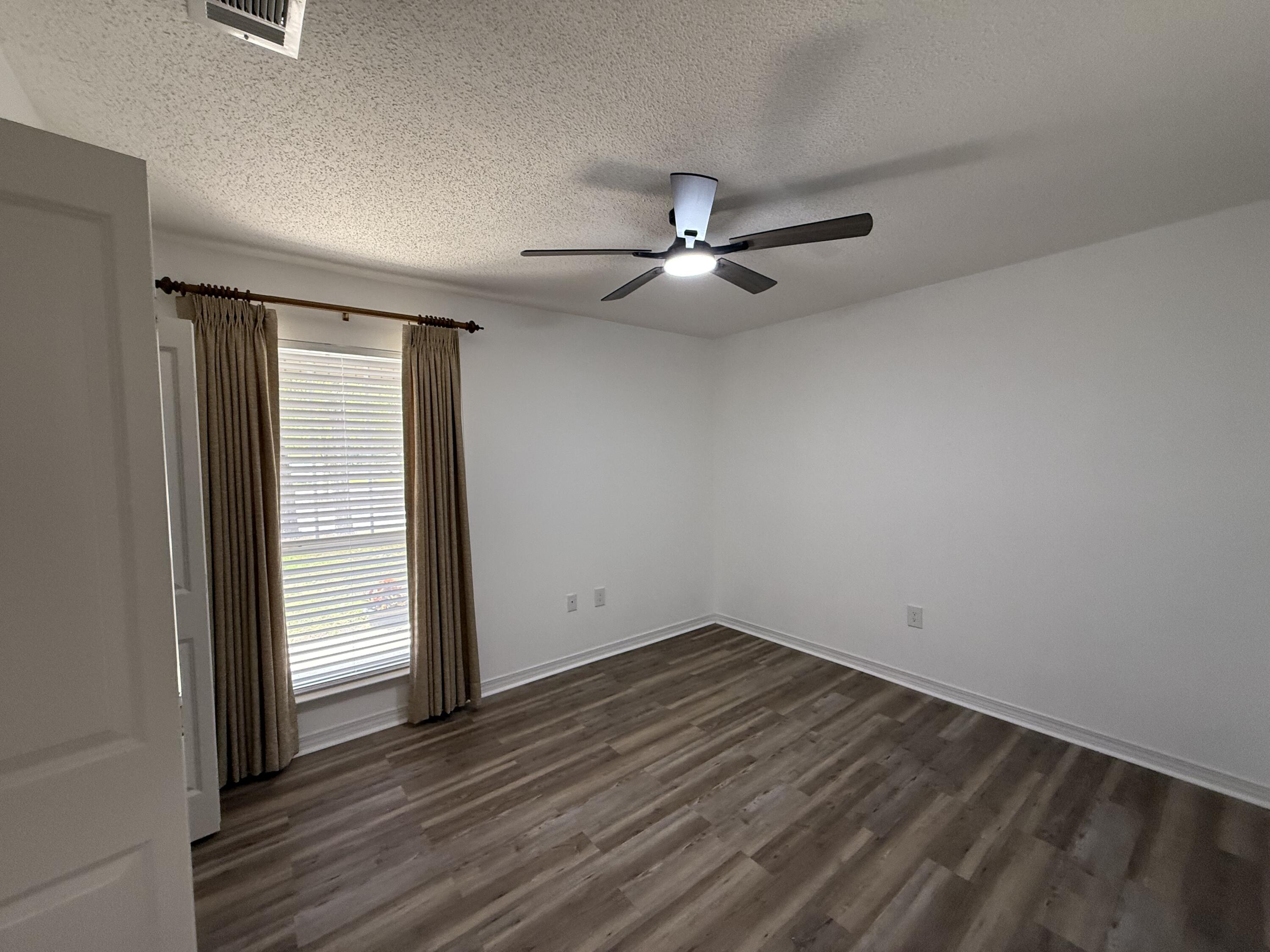 HUNTERS' RIDGE - Residential Lease