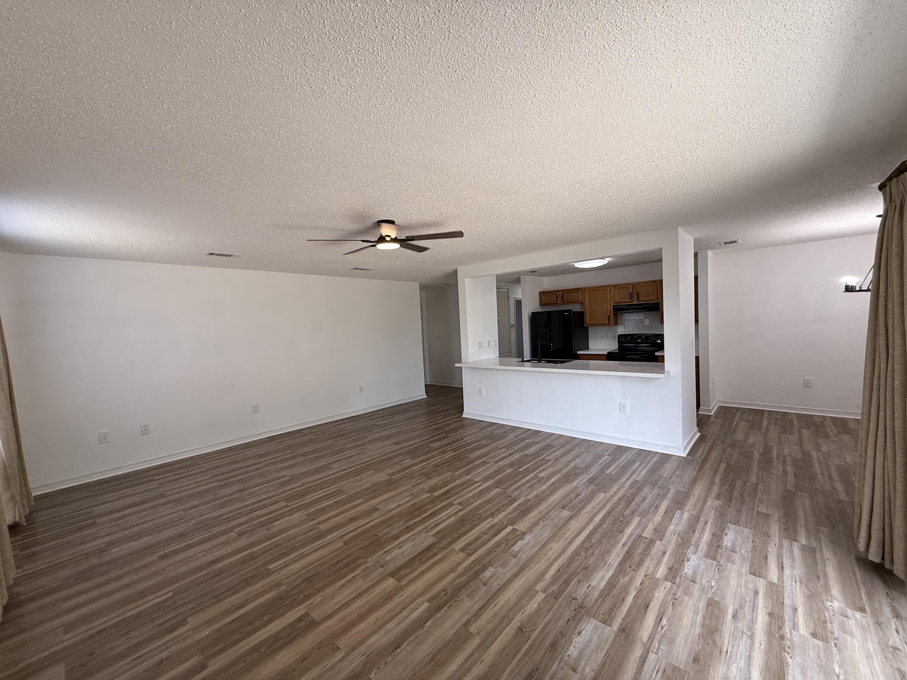 HUNTERS' RIDGE - Residential Lease