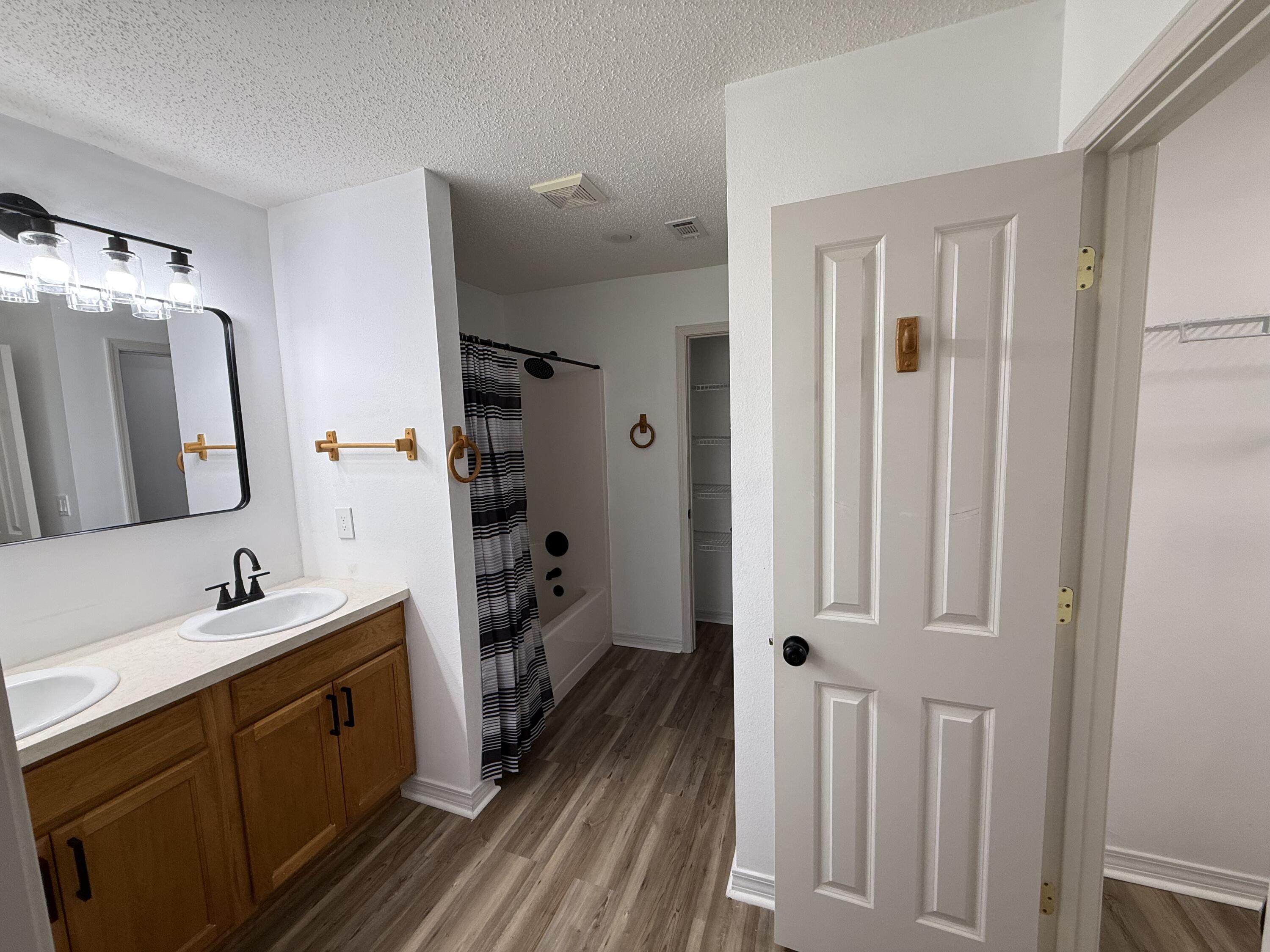 HUNTERS' RIDGE - Residential Lease