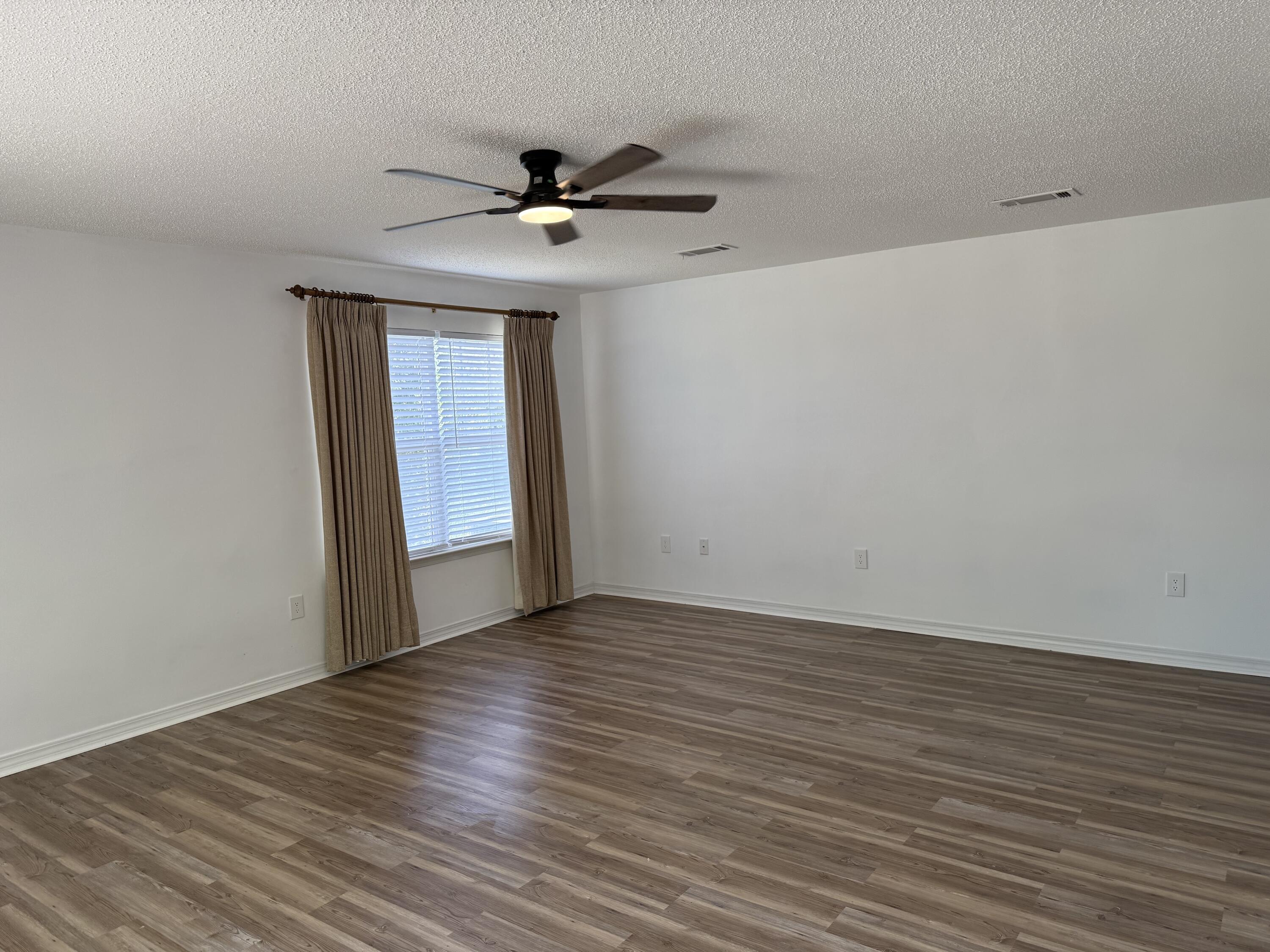 HUNTERS' RIDGE - Residential Lease