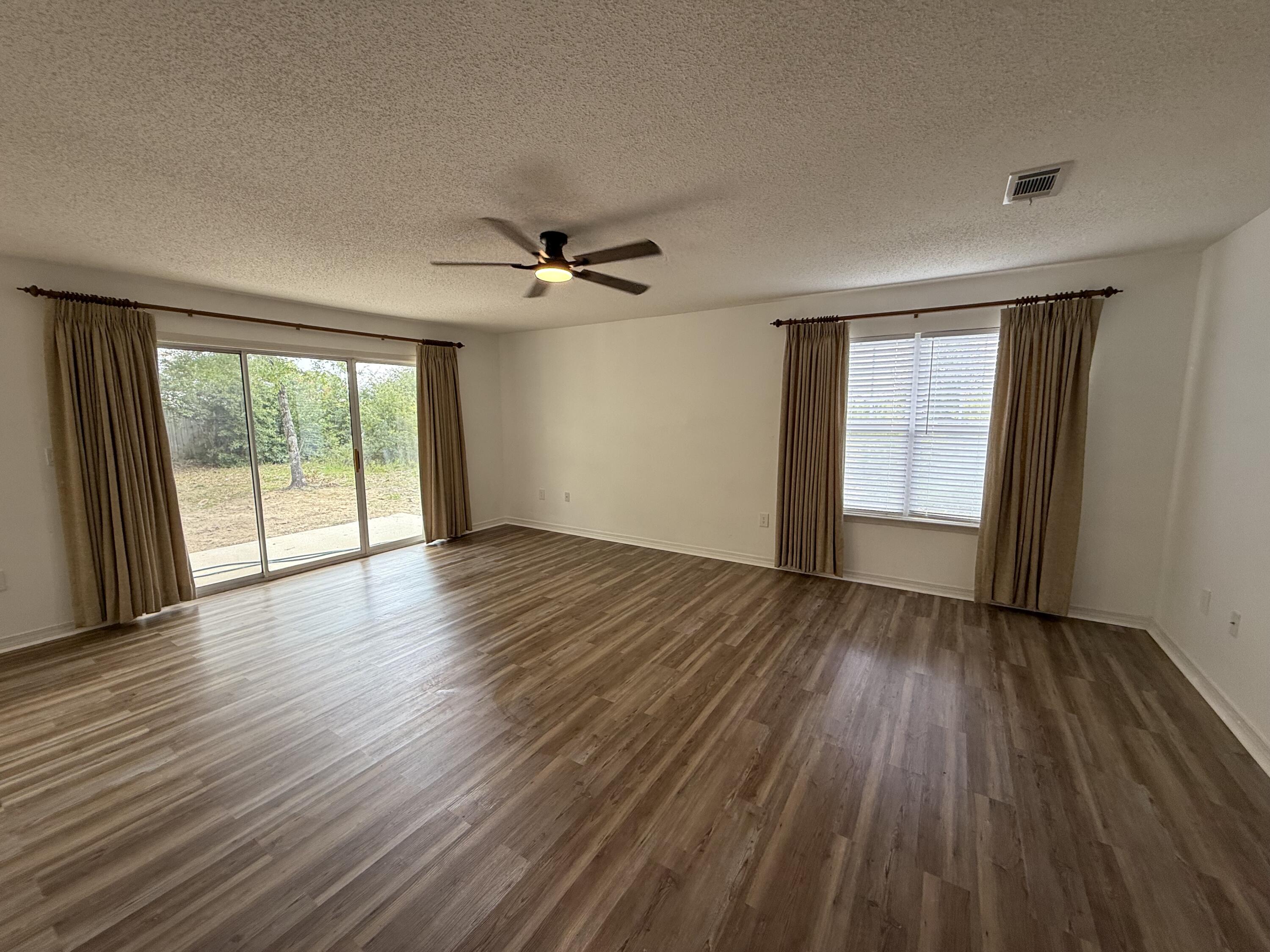 HUNTERS' RIDGE - Residential Lease