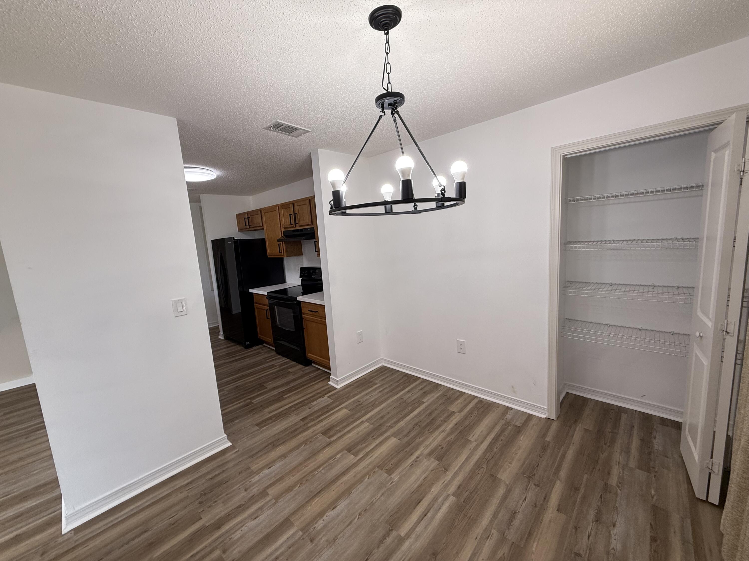 HUNTERS' RIDGE - Residential Lease