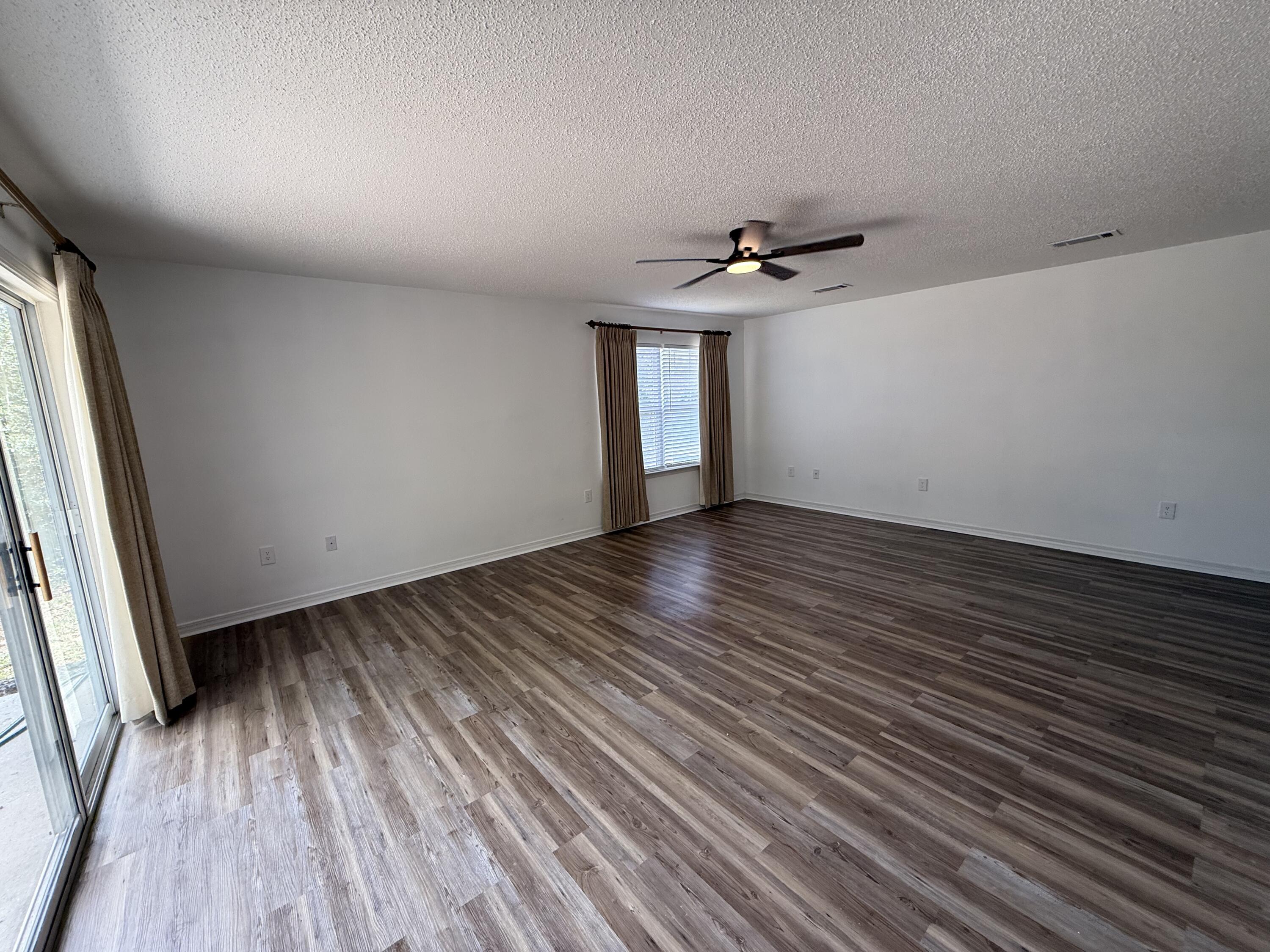 HUNTERS' RIDGE - Residential Lease