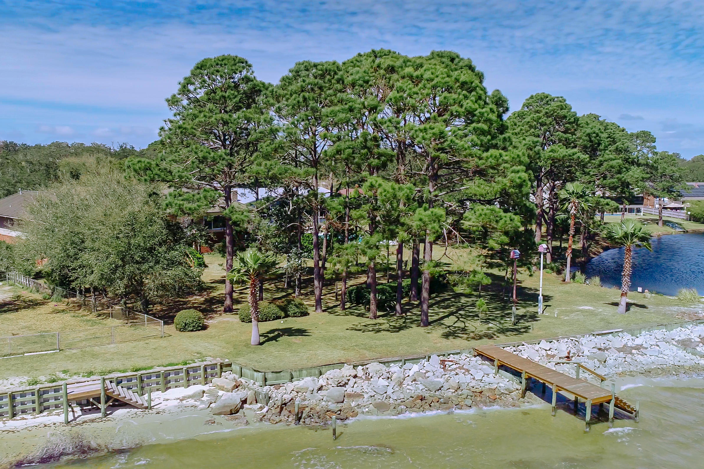 LAKE LORRAINE ESTATES - Residential