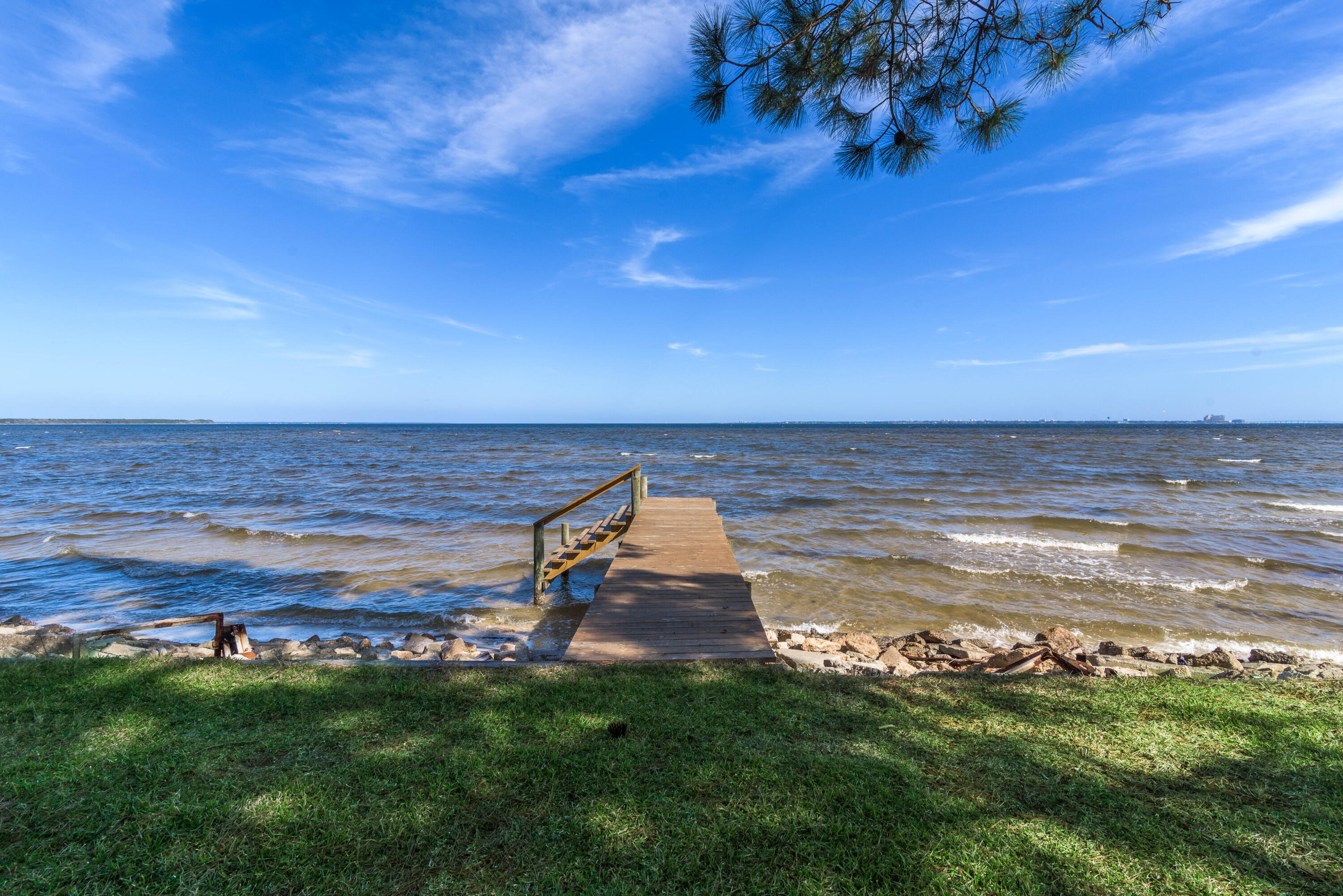 LAKE LORRAINE ESTATES - Residential