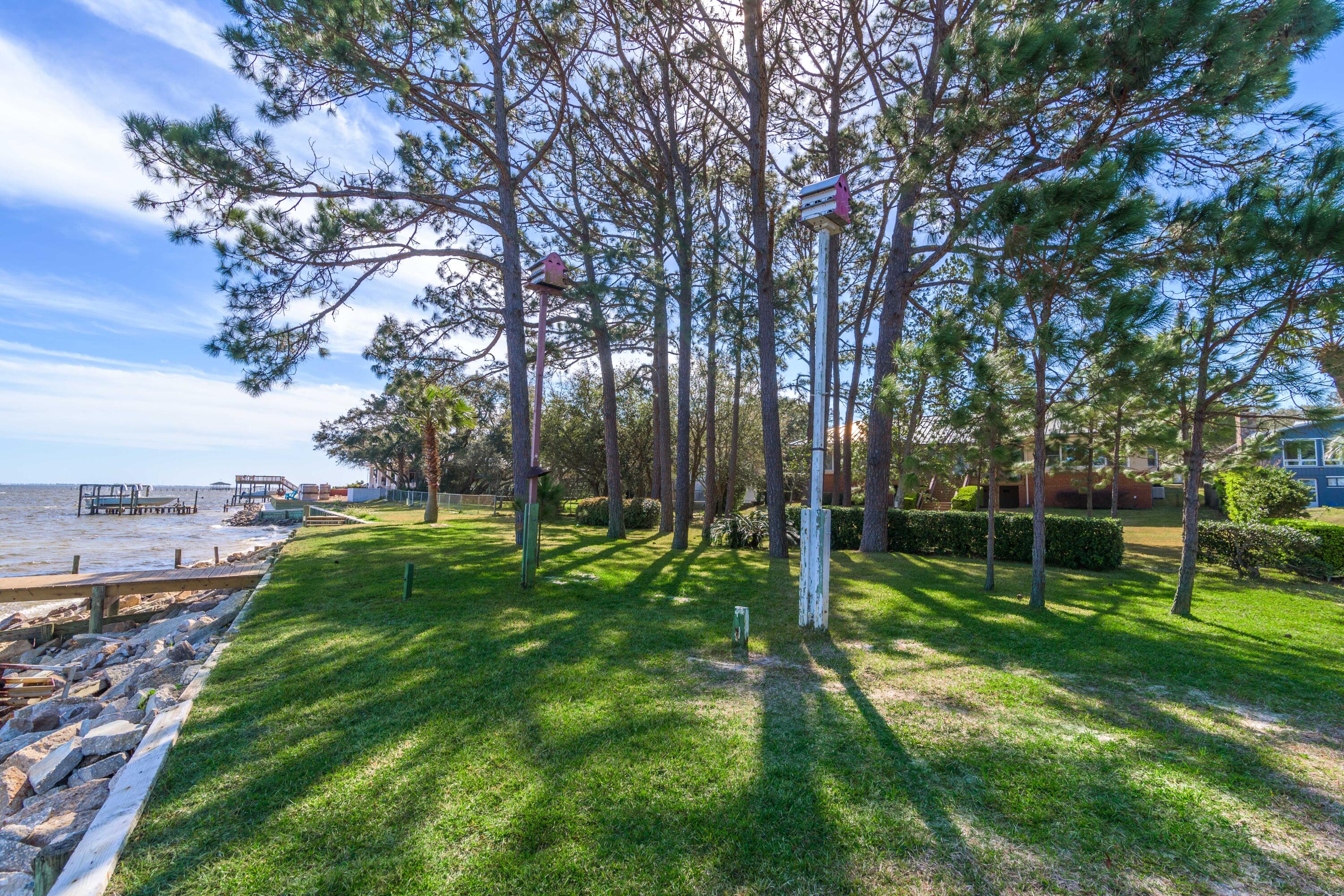 LAKE LORRAINE ESTATES - Residential