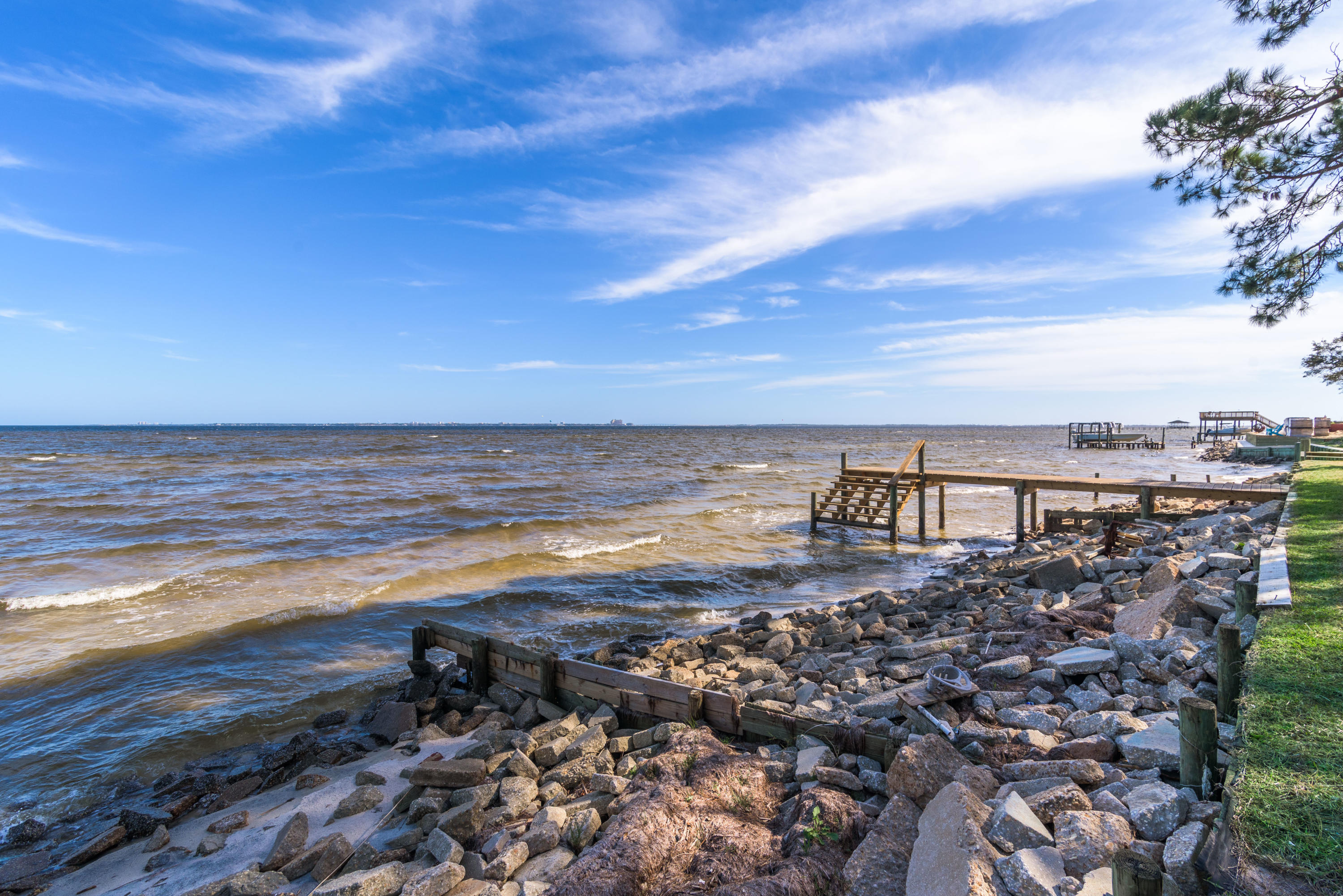 LAKE LORRAINE ESTATES - Residential