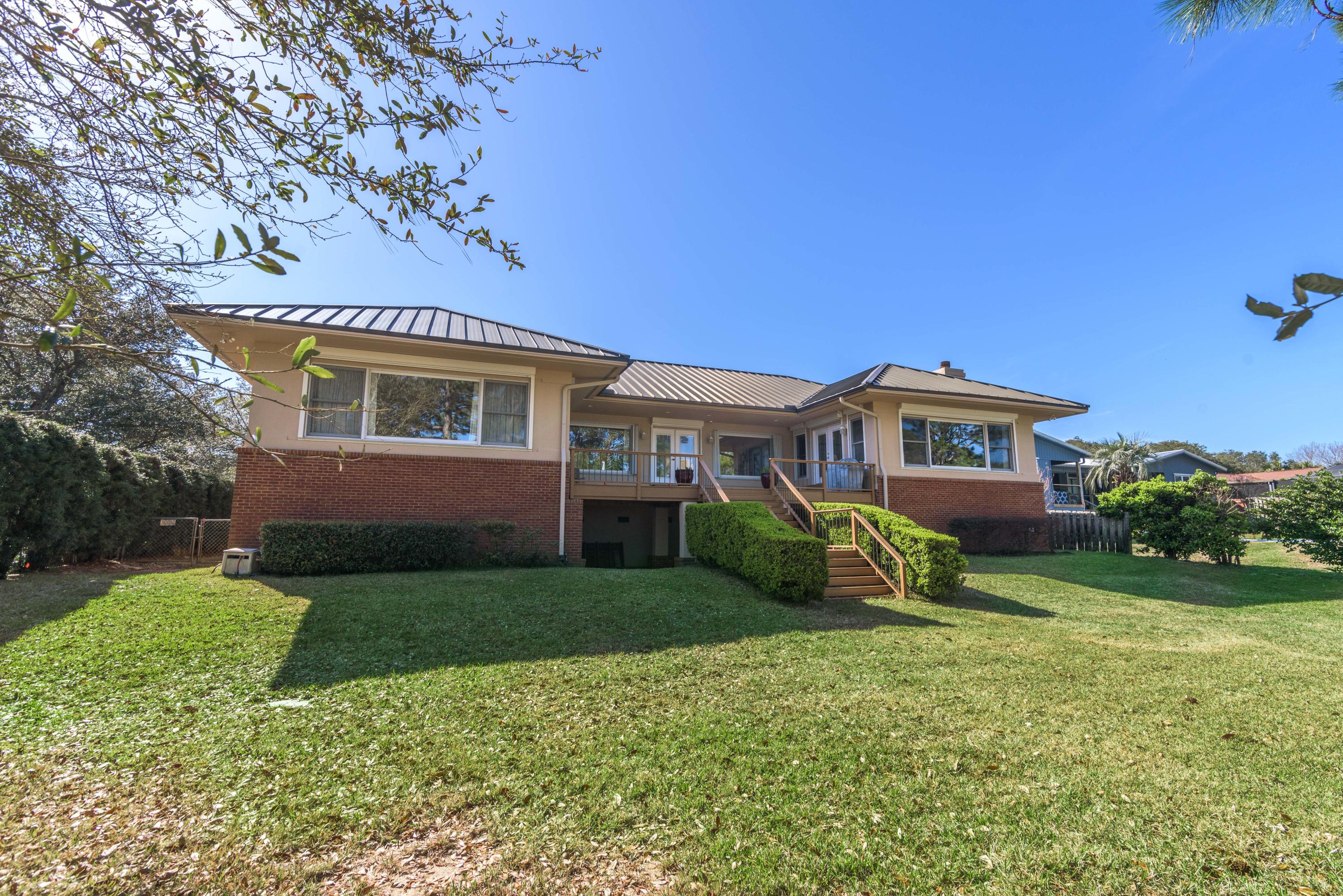 LAKE LORRAINE ESTATES - Residential