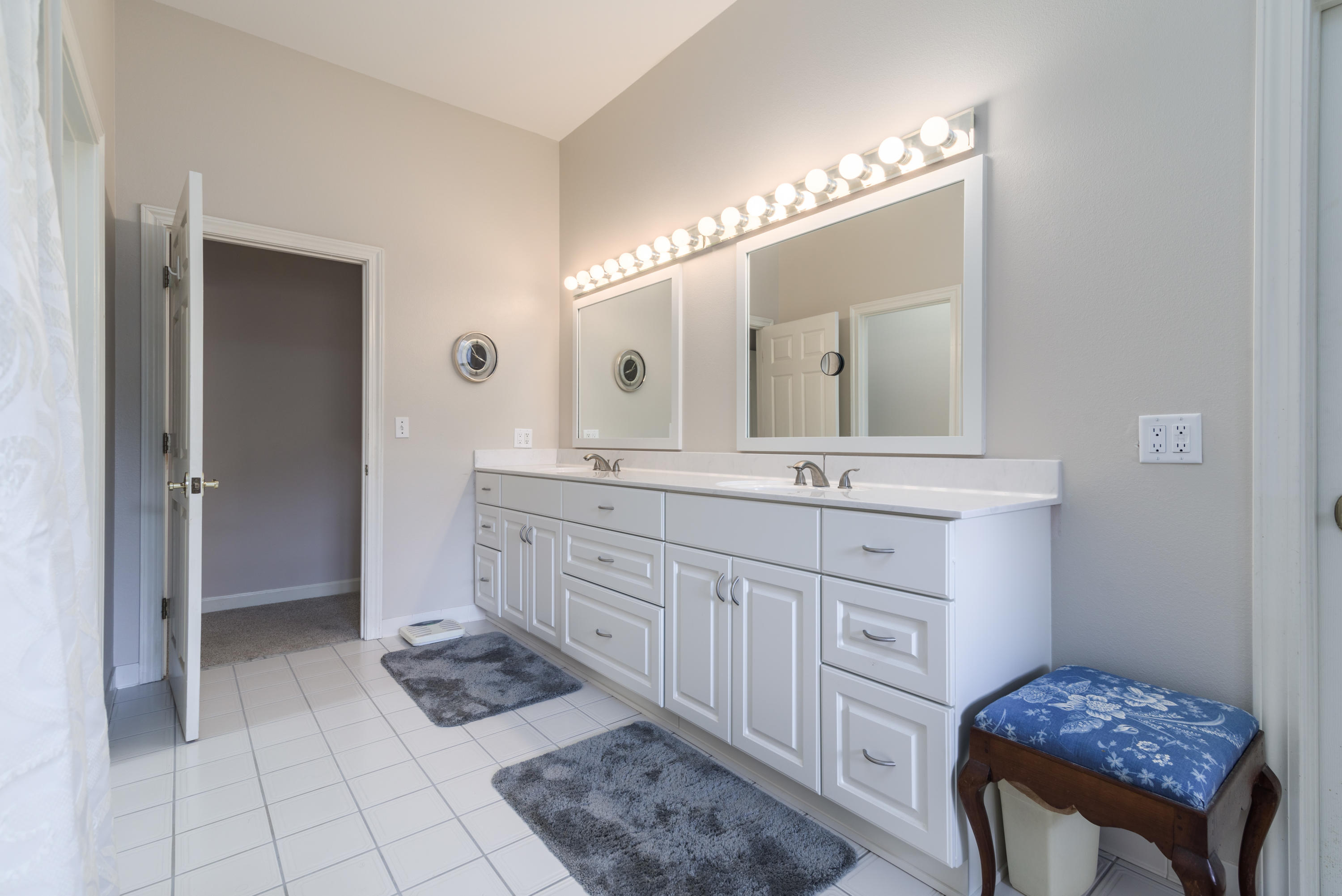 LAKE LORRAINE ESTATES - Residential