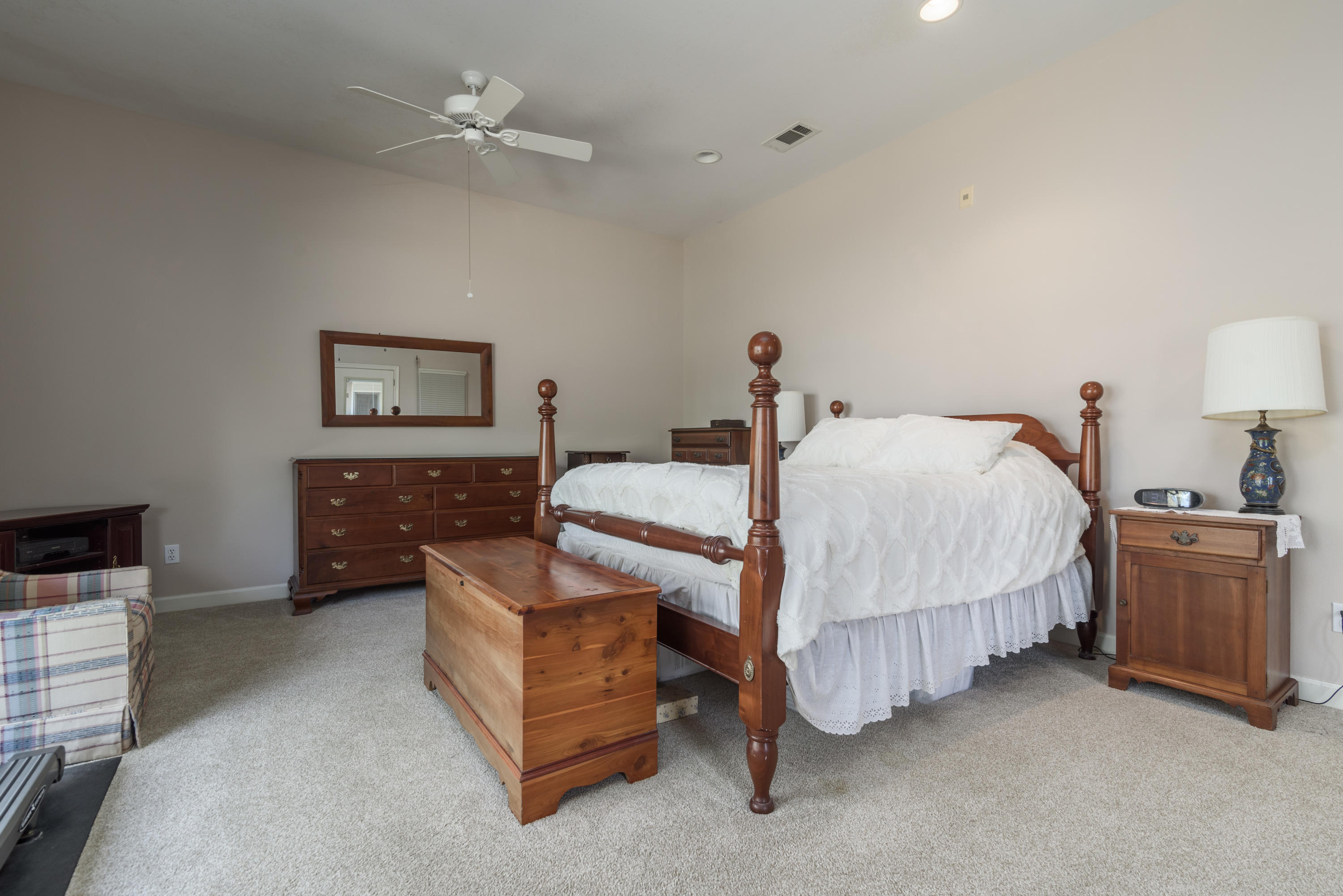 LAKE LORRAINE ESTATES - Residential