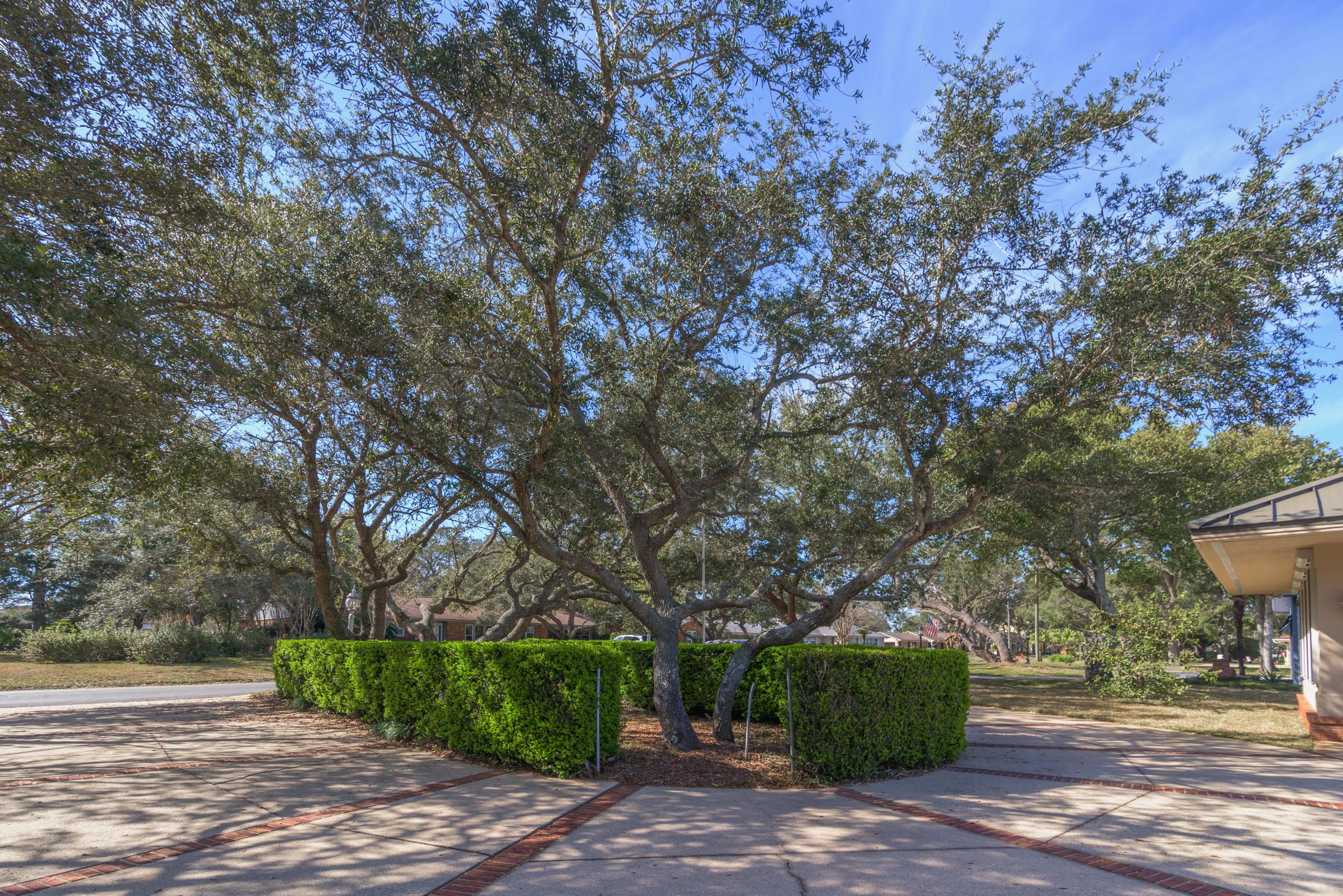 LAKE LORRAINE ESTATES - Residential