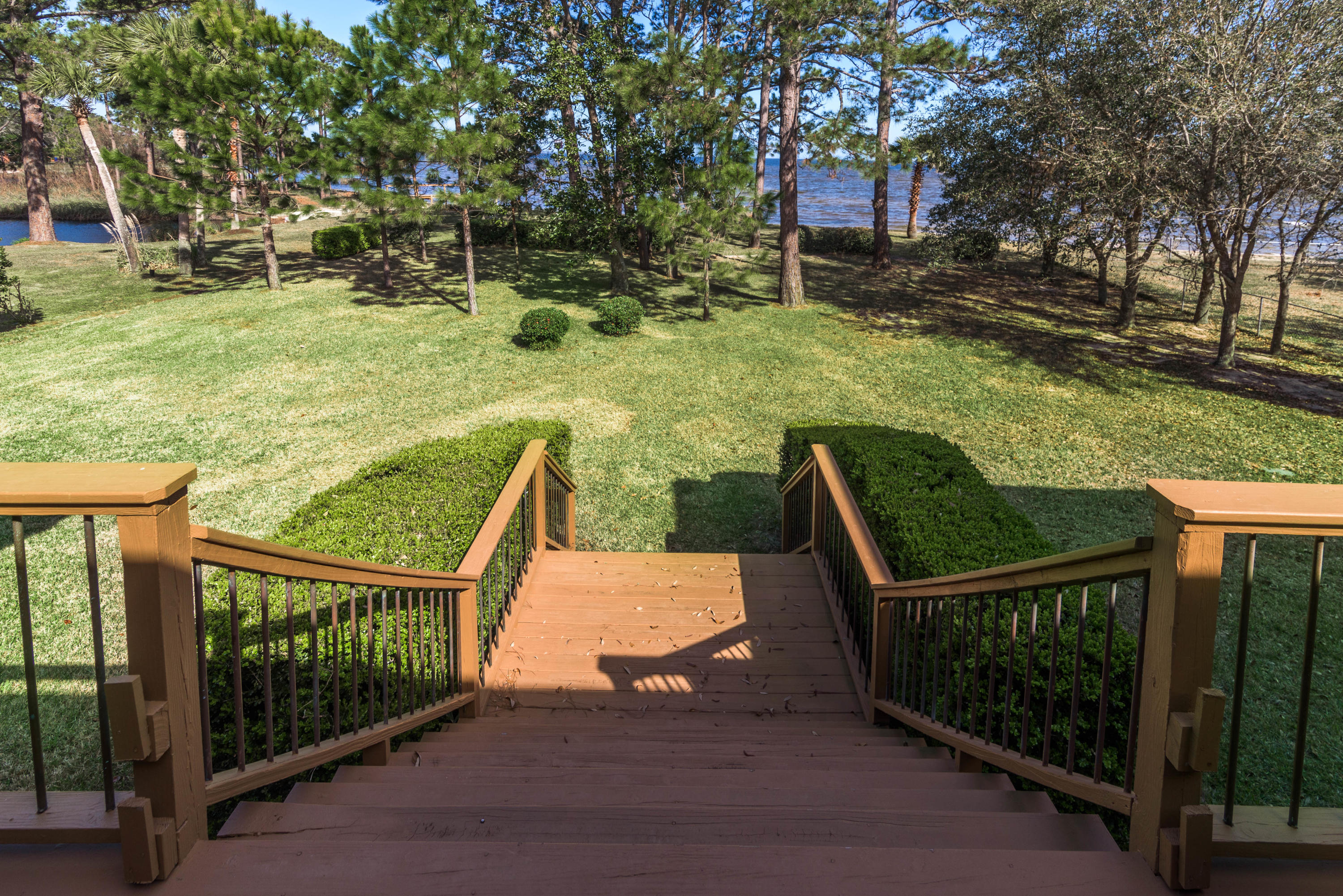 LAKE LORRAINE ESTATES - Residential