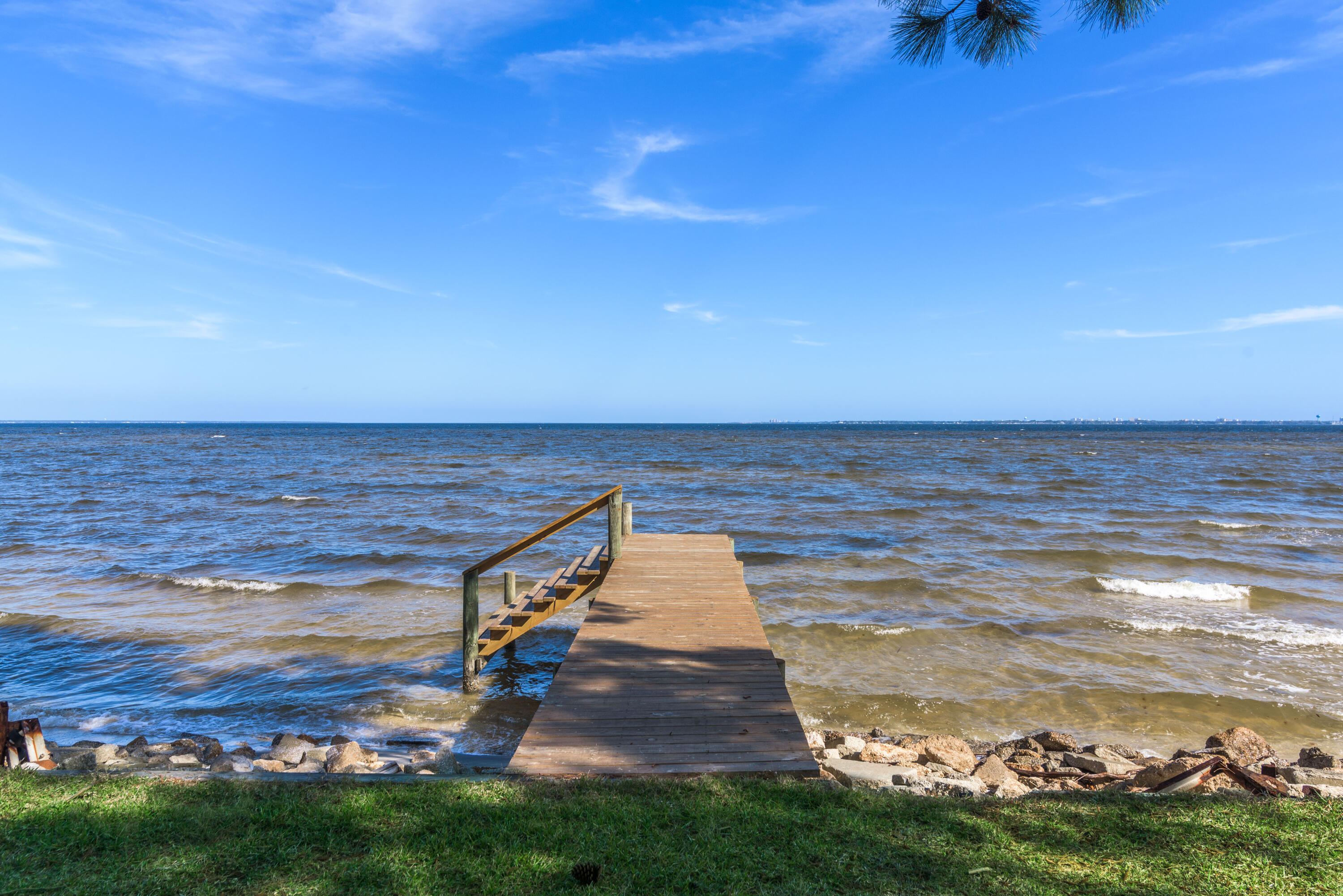 LAKE LORRAINE ESTATES - Residential