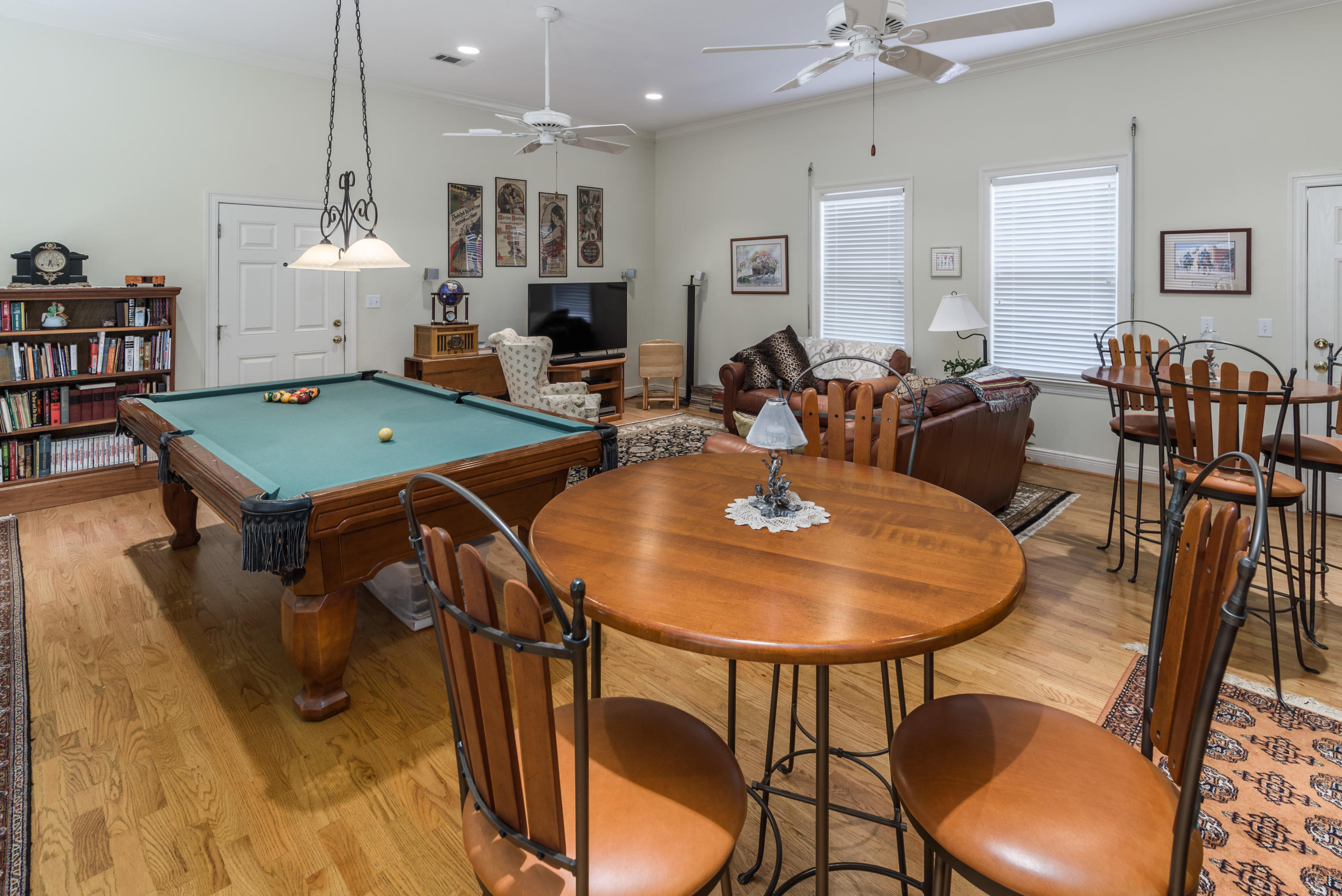 LAKE LORRAINE ESTATES - Residential