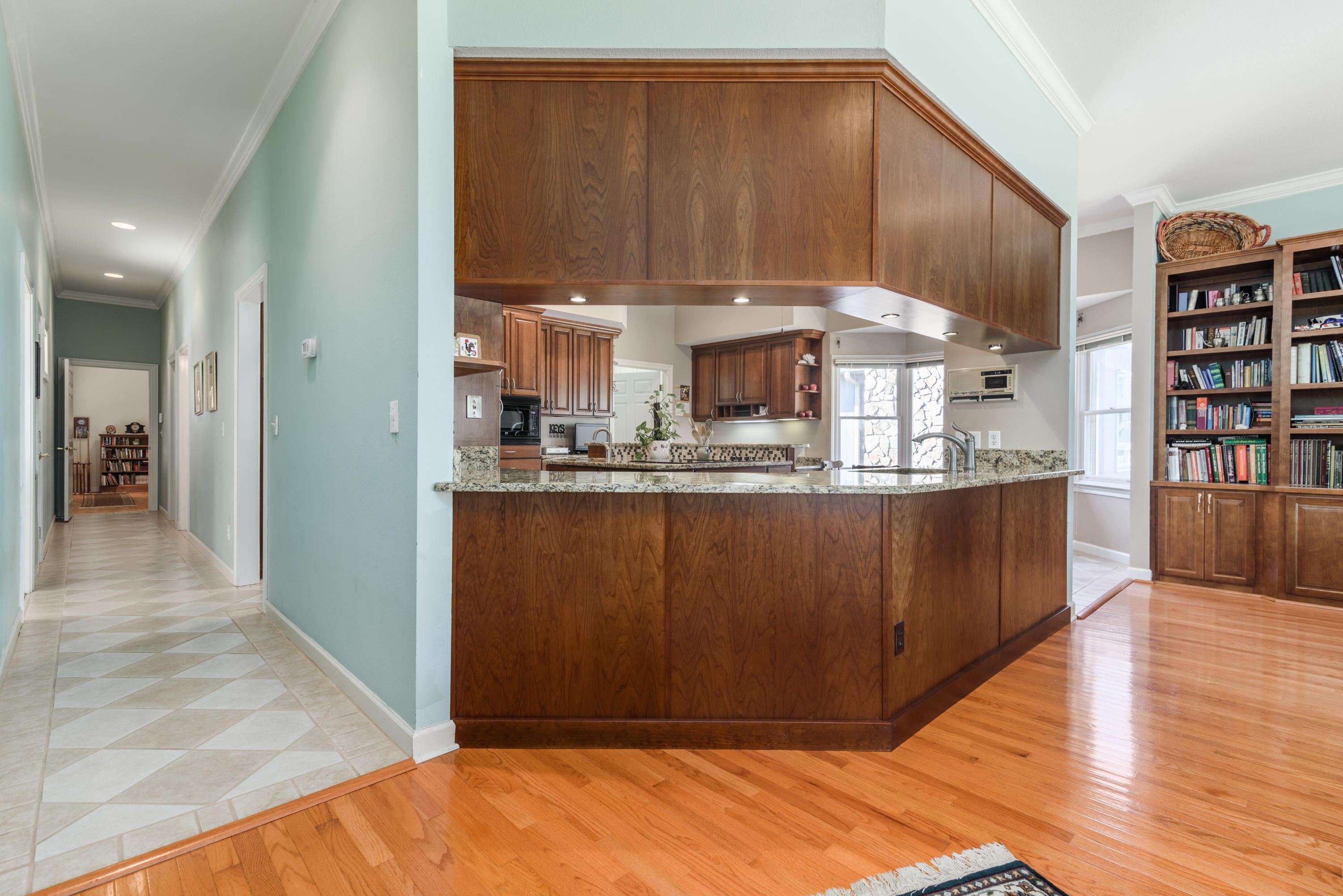 LAKE LORRAINE ESTATES - Residential