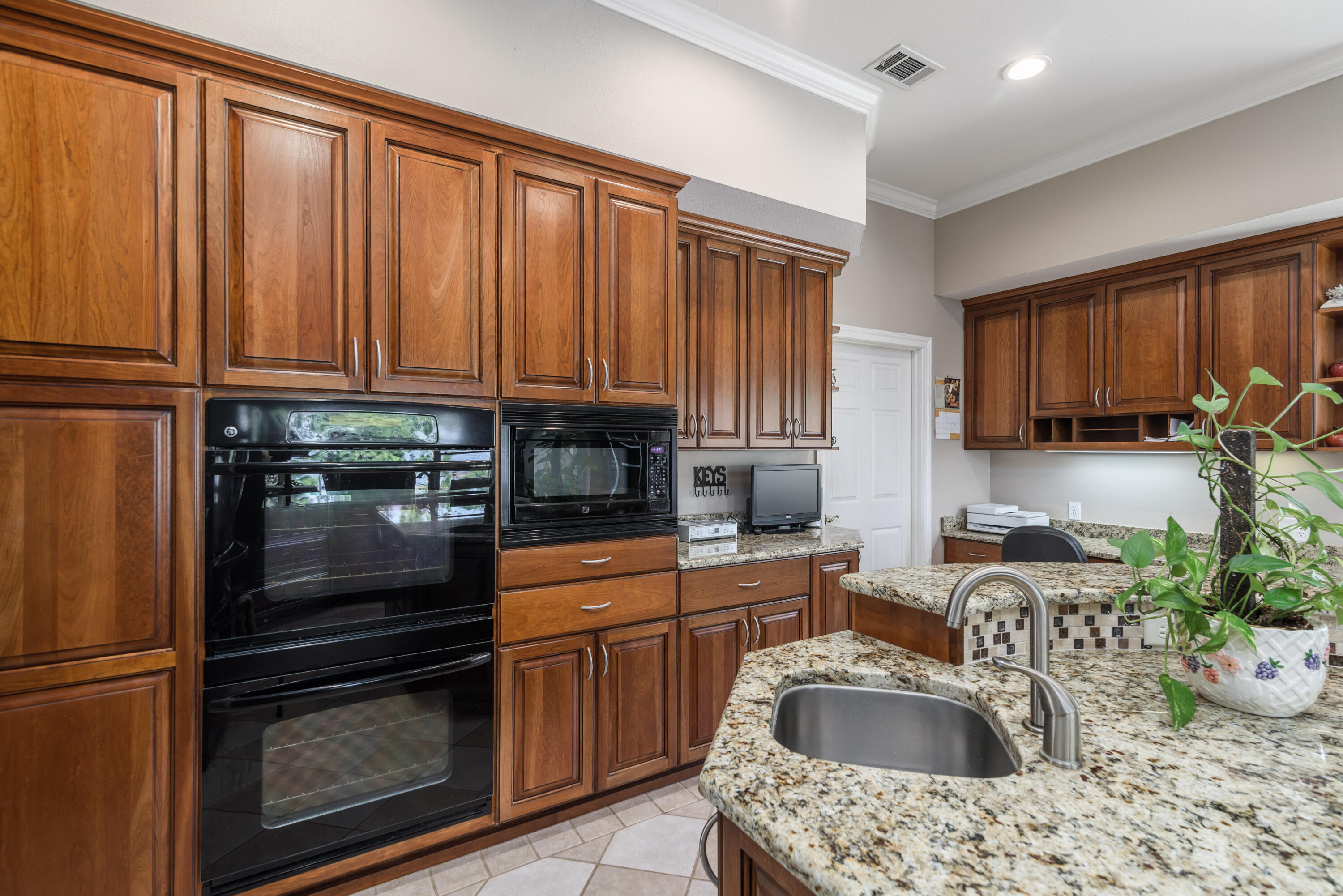 LAKE LORRAINE ESTATES - Residential