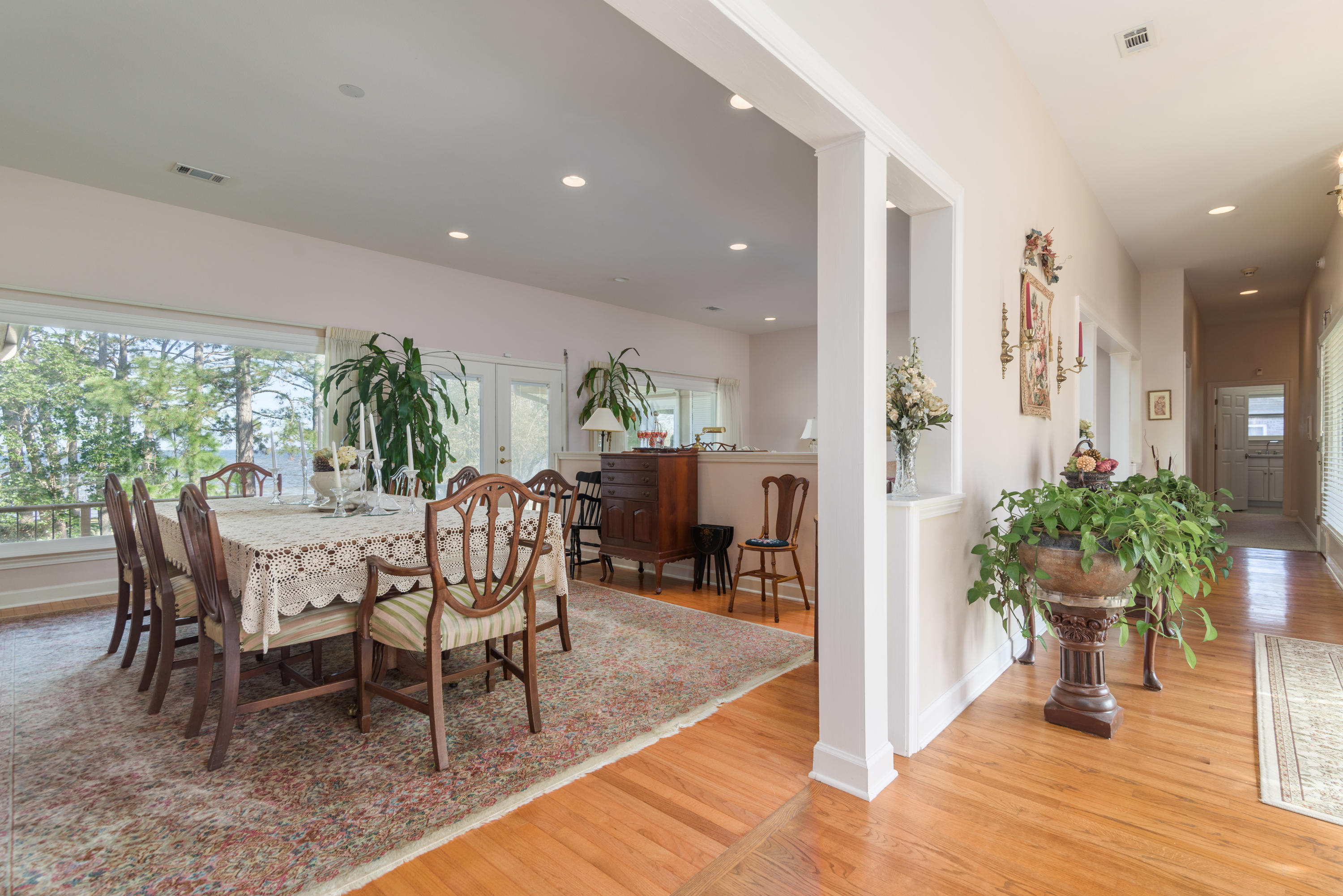 LAKE LORRAINE ESTATES - Residential