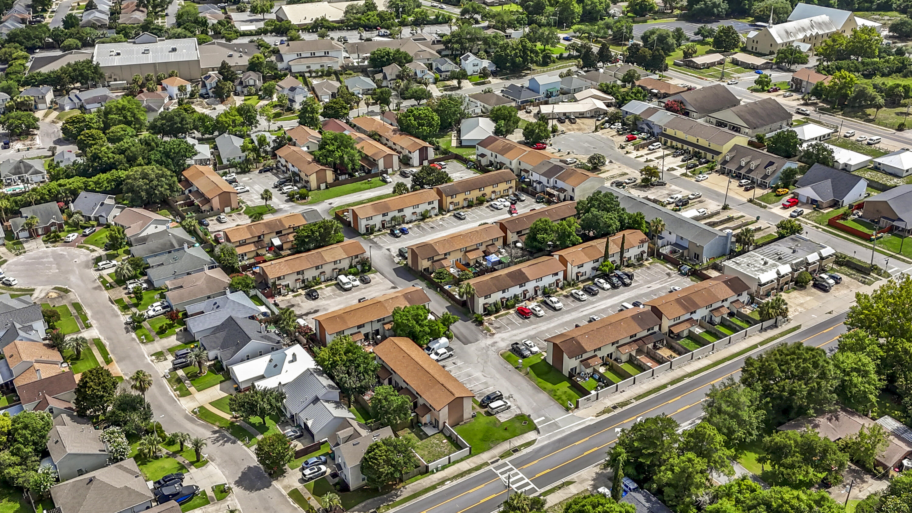 INDIAN HILLS - Residential