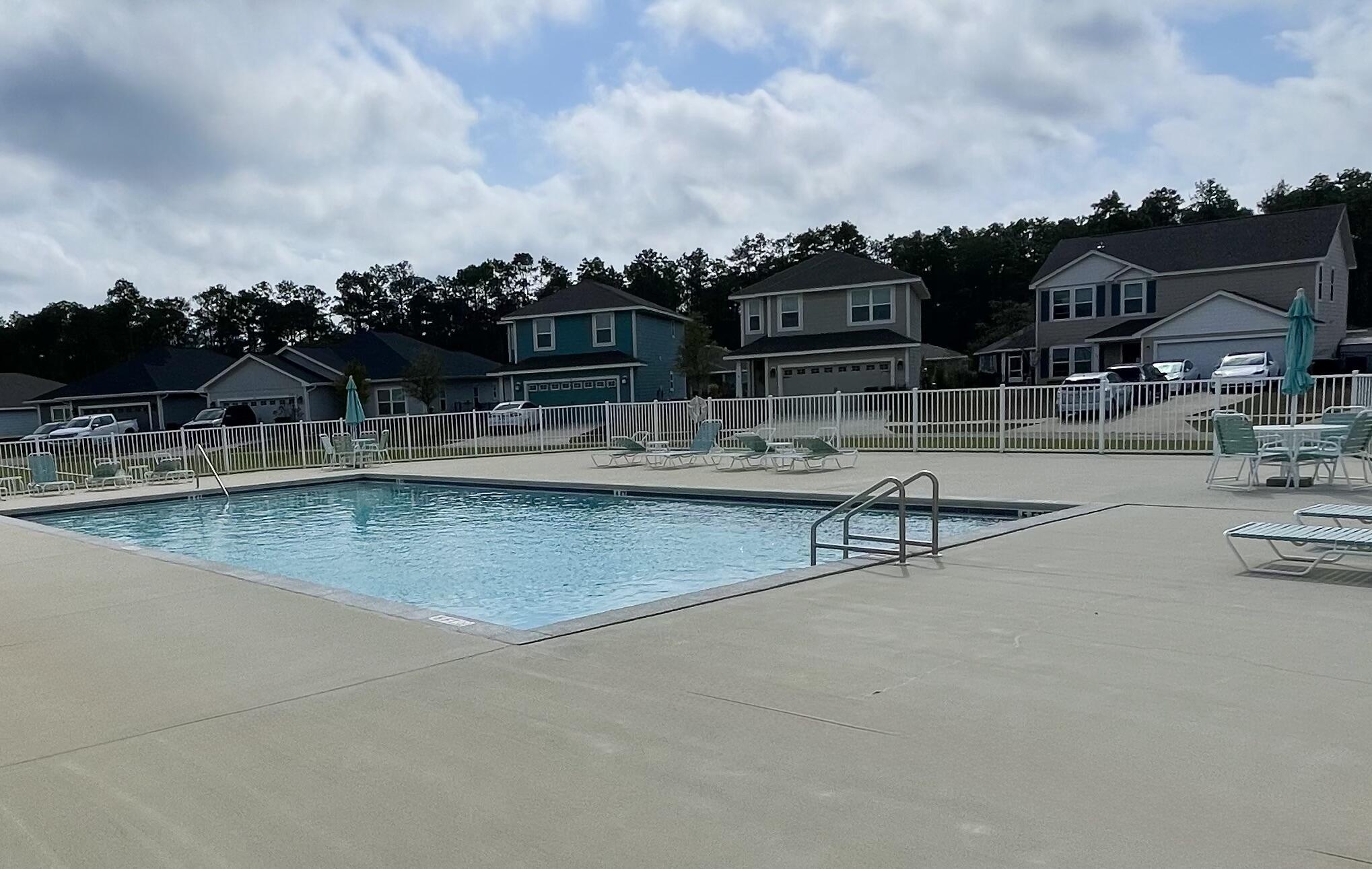 RIVERWALK PH I - Residential Lease